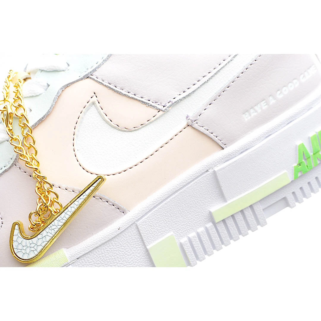 Nike Air Force 1 LV8 Pixel