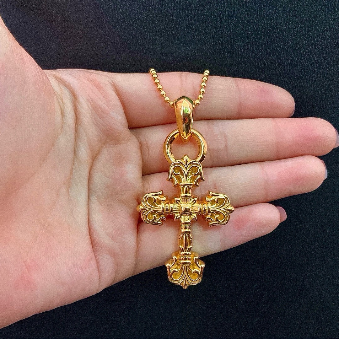 𝐂𝐡𝐫𝐨𝐦𝐞 𝐡𝐞𝐚𝐫𝐭𝐬 necklace