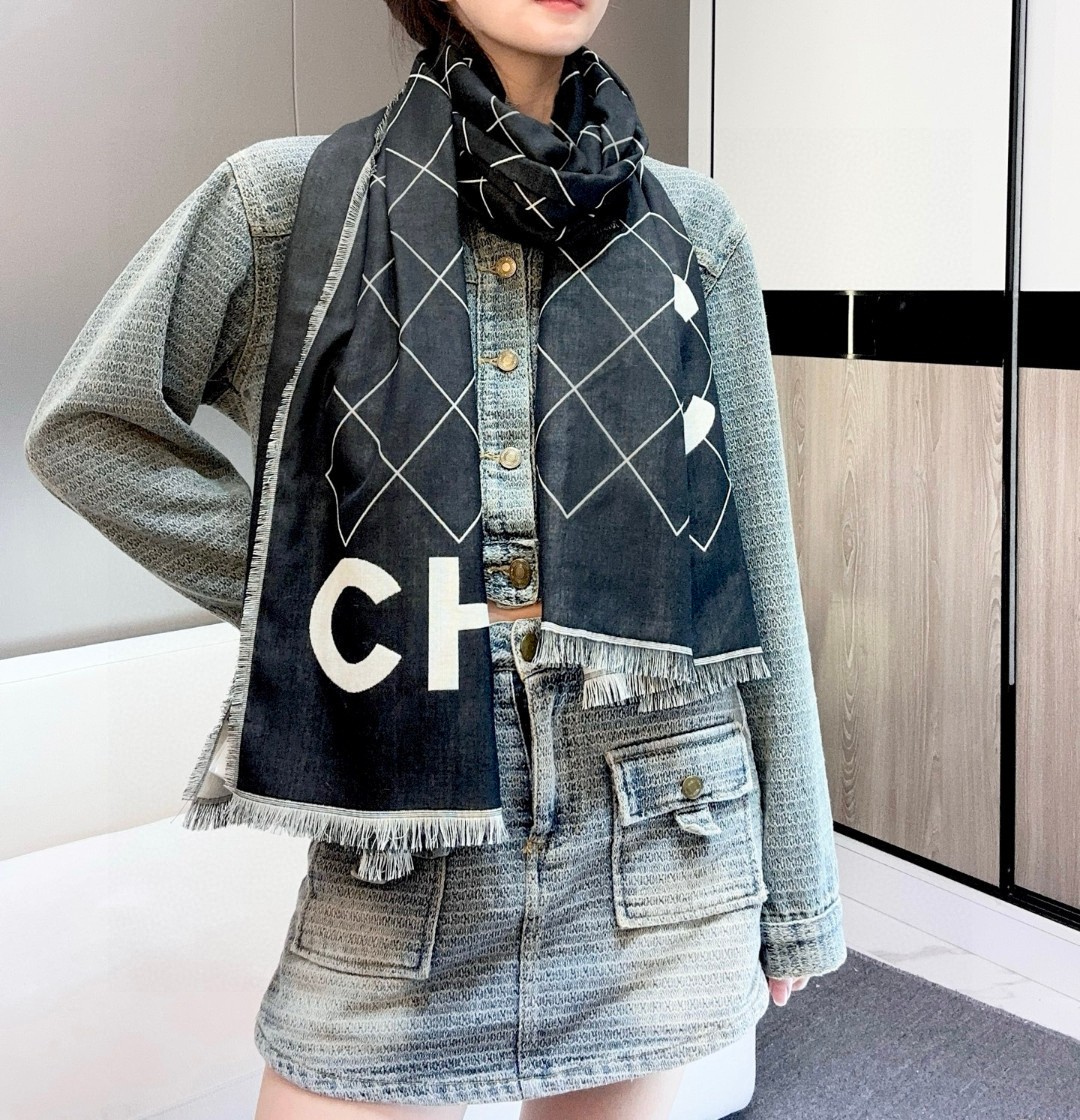 Chanel Wool Scarf