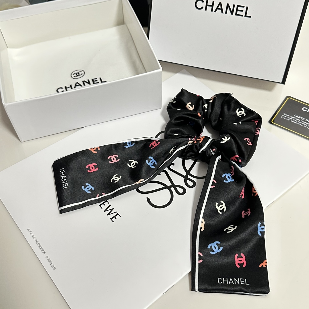 Louis Vuitton Belt hair loop