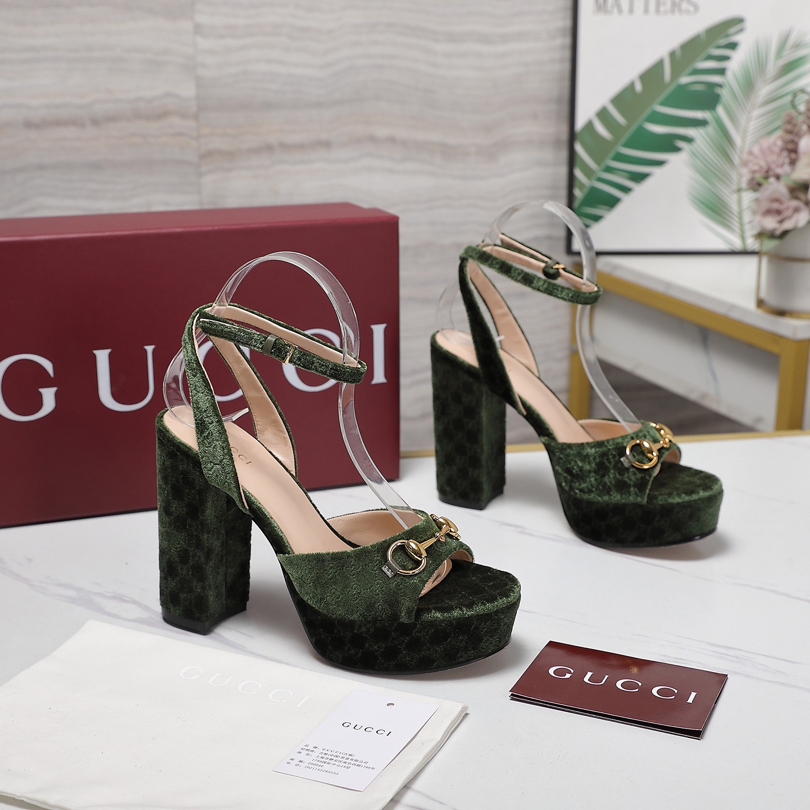 Gucci Round-toe platform high-heeled sandals