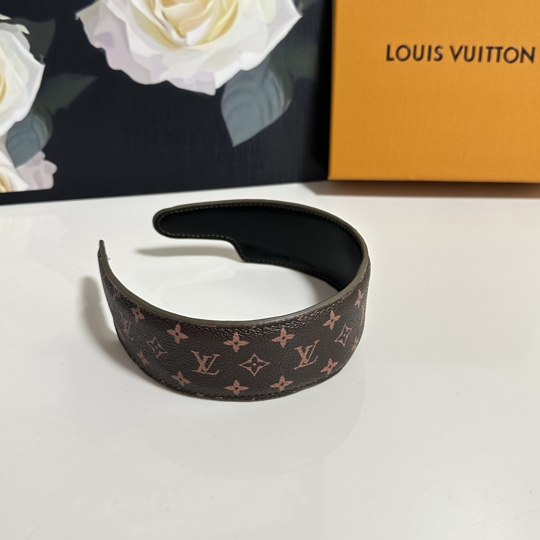 Louis Vuitton hair band