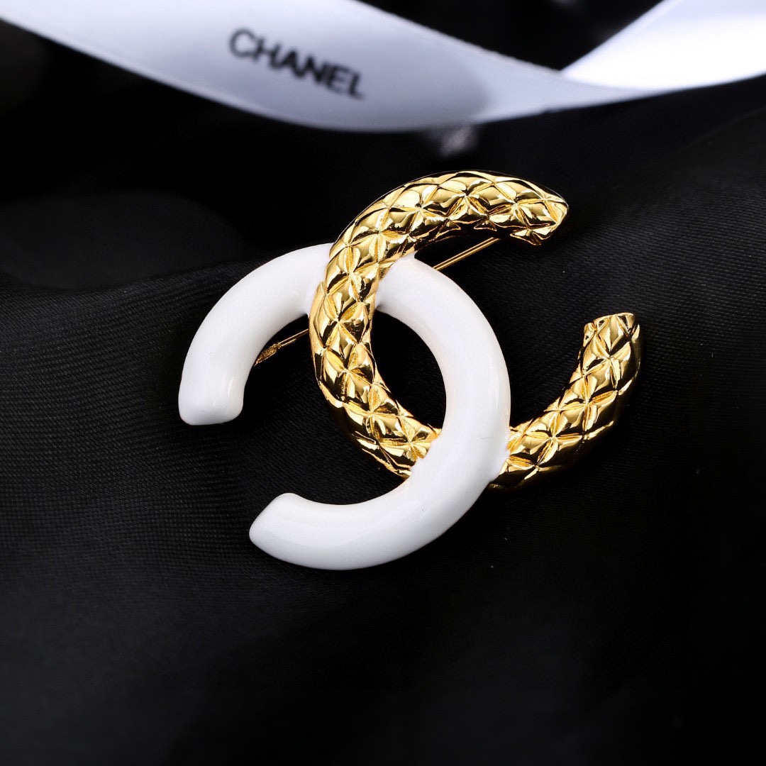 CHANEL Brooch
