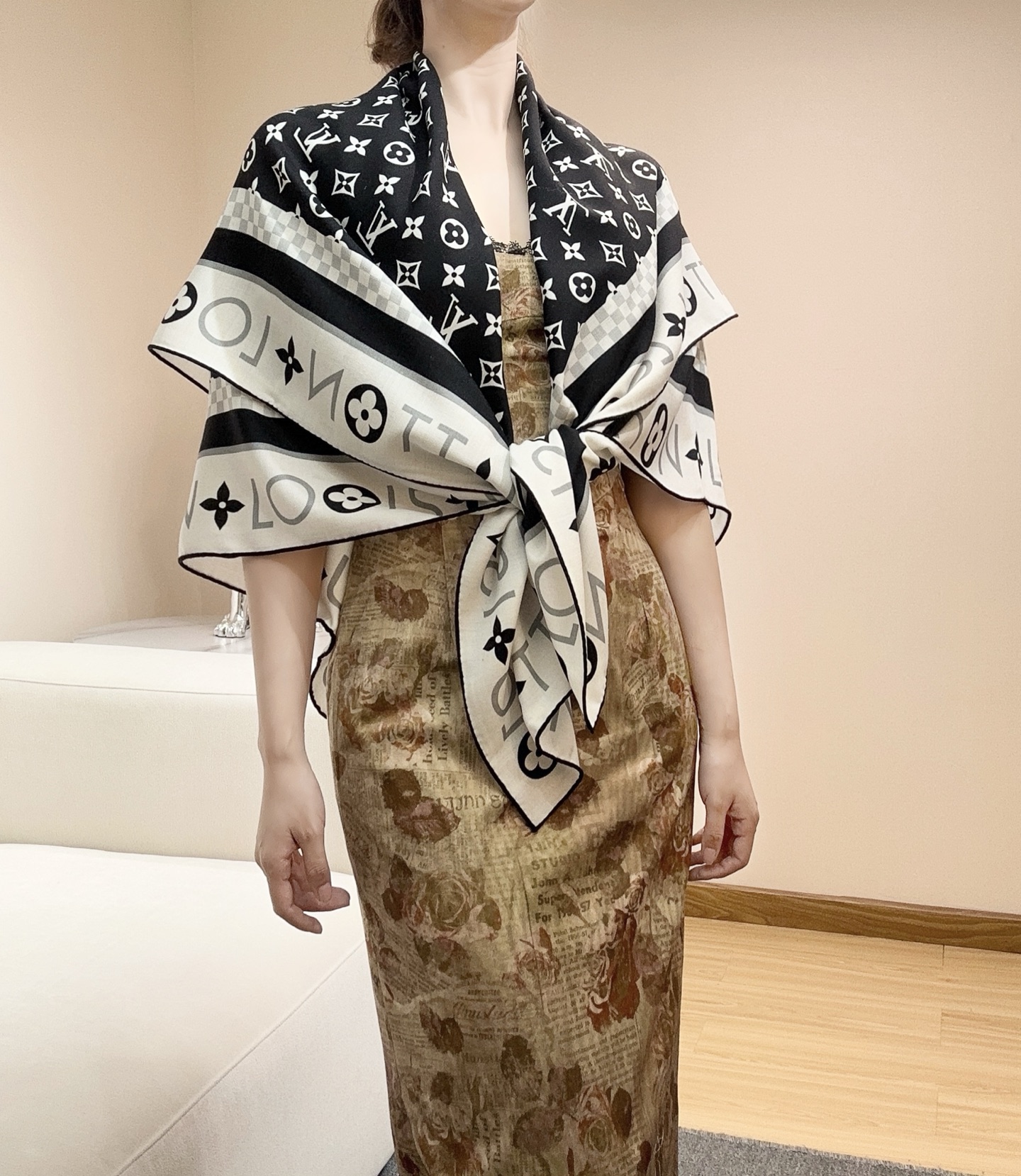 Louis Vuitton Scarves