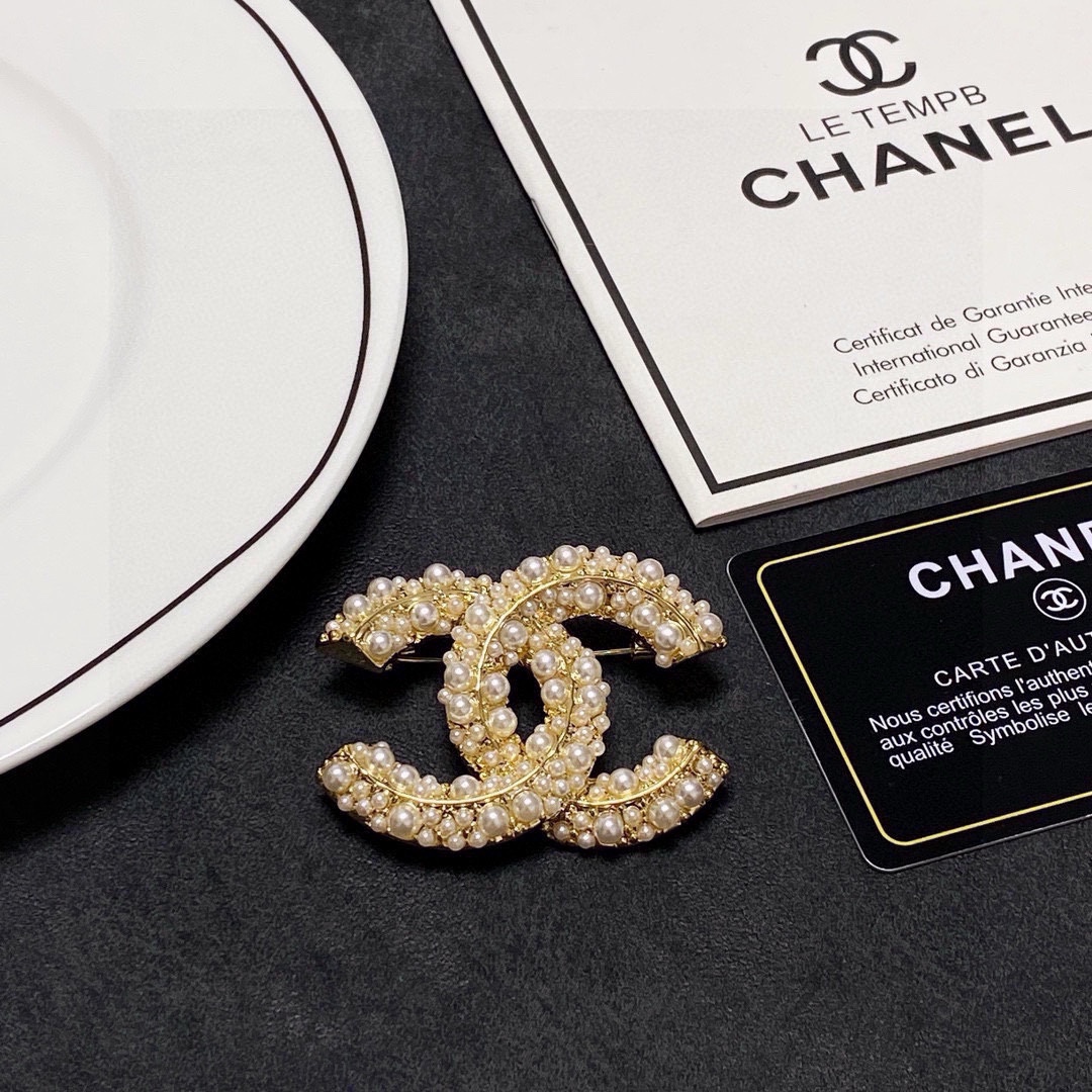 CHANEL Brooch
