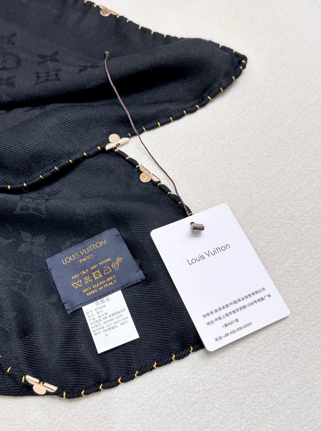 Louis Vuitton Scarves