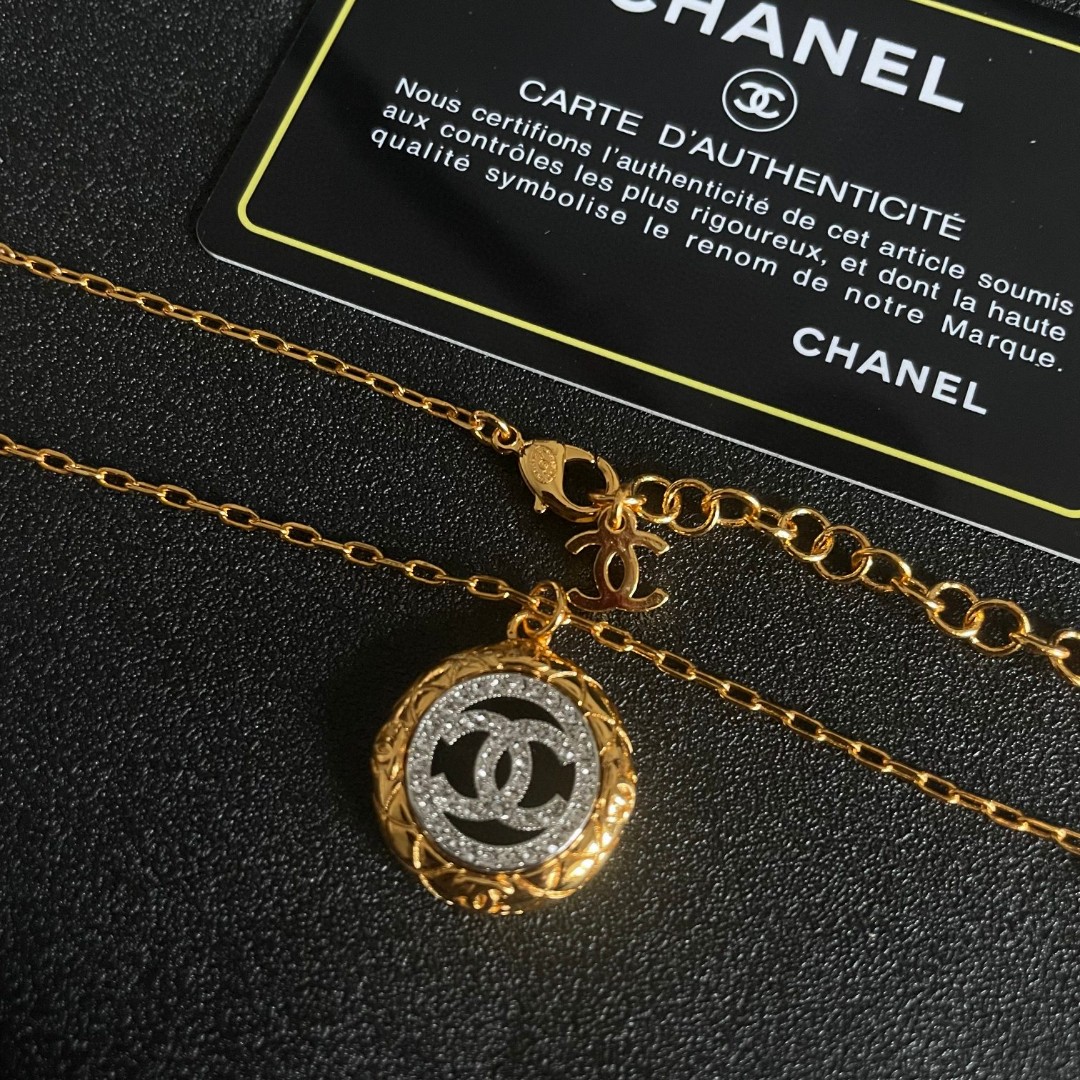 Chanel Necklace 5