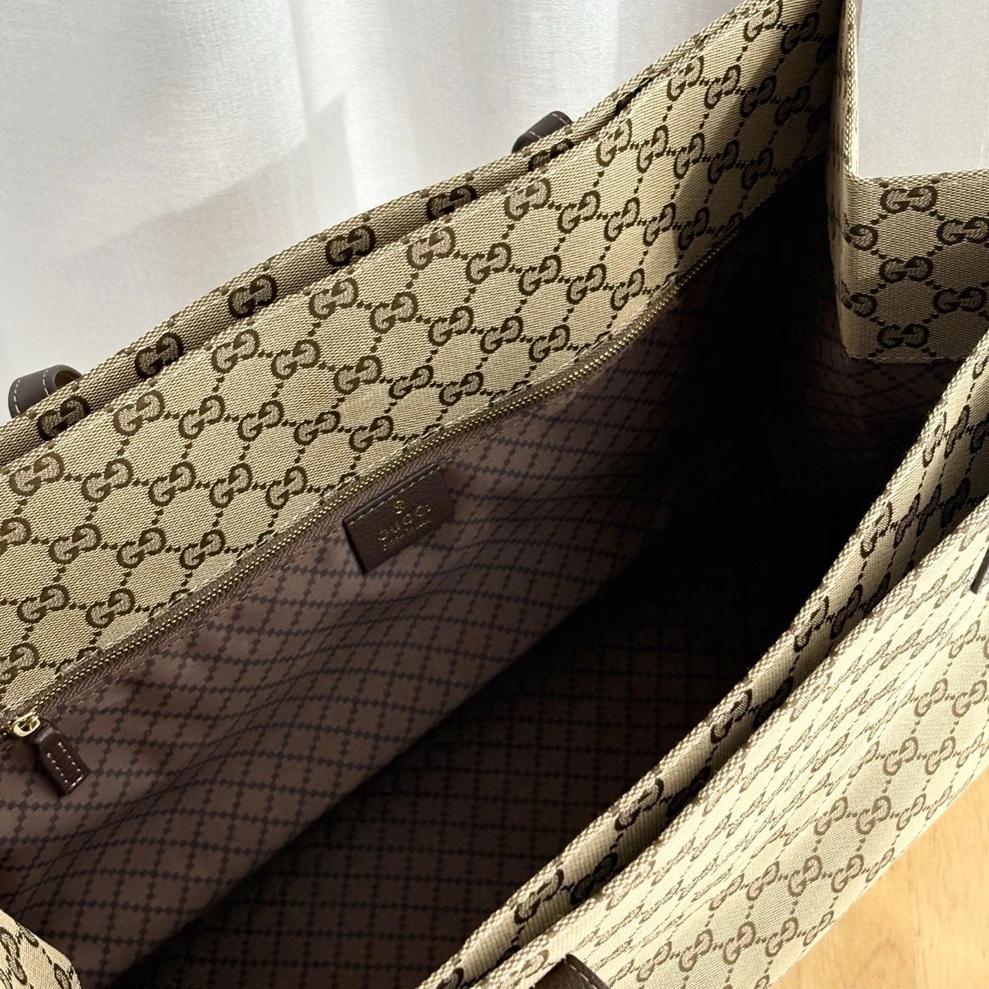 Gucci Londra Tote Bag