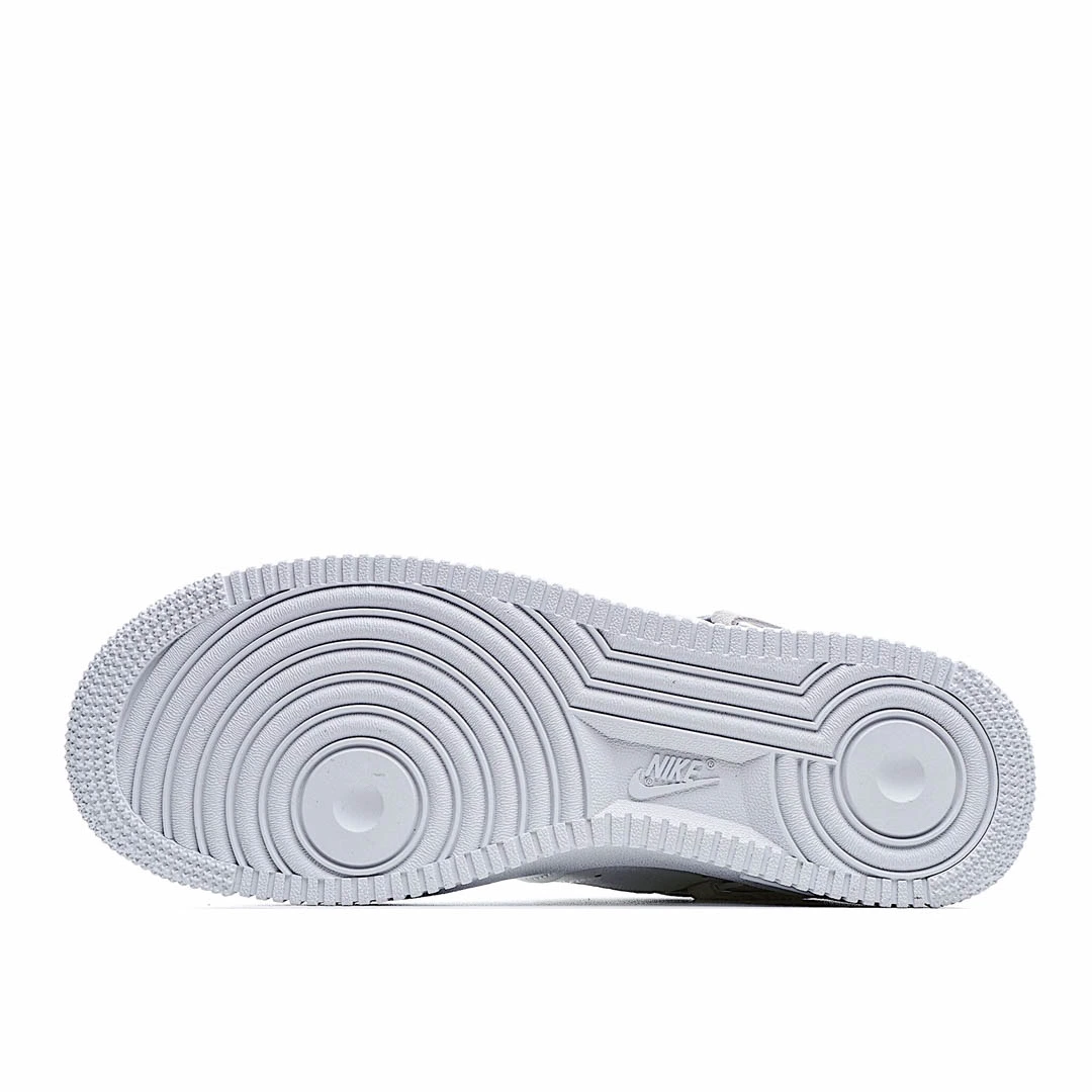 NIKE WMNS AIR FORCE 1 07 LX