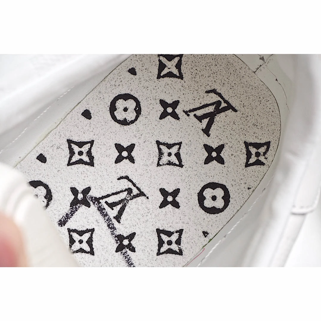 Louis Vuitton Casual Sneakers
