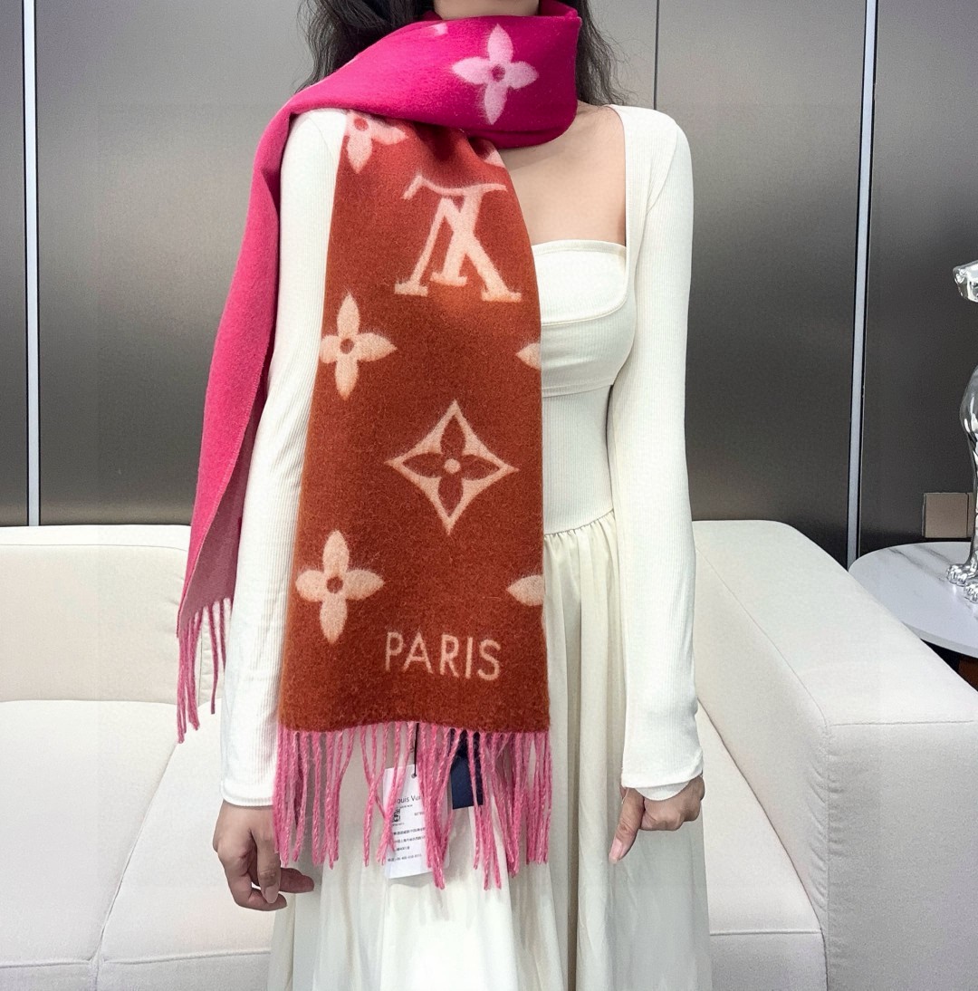 Louis Vuitton Gradient Scarf