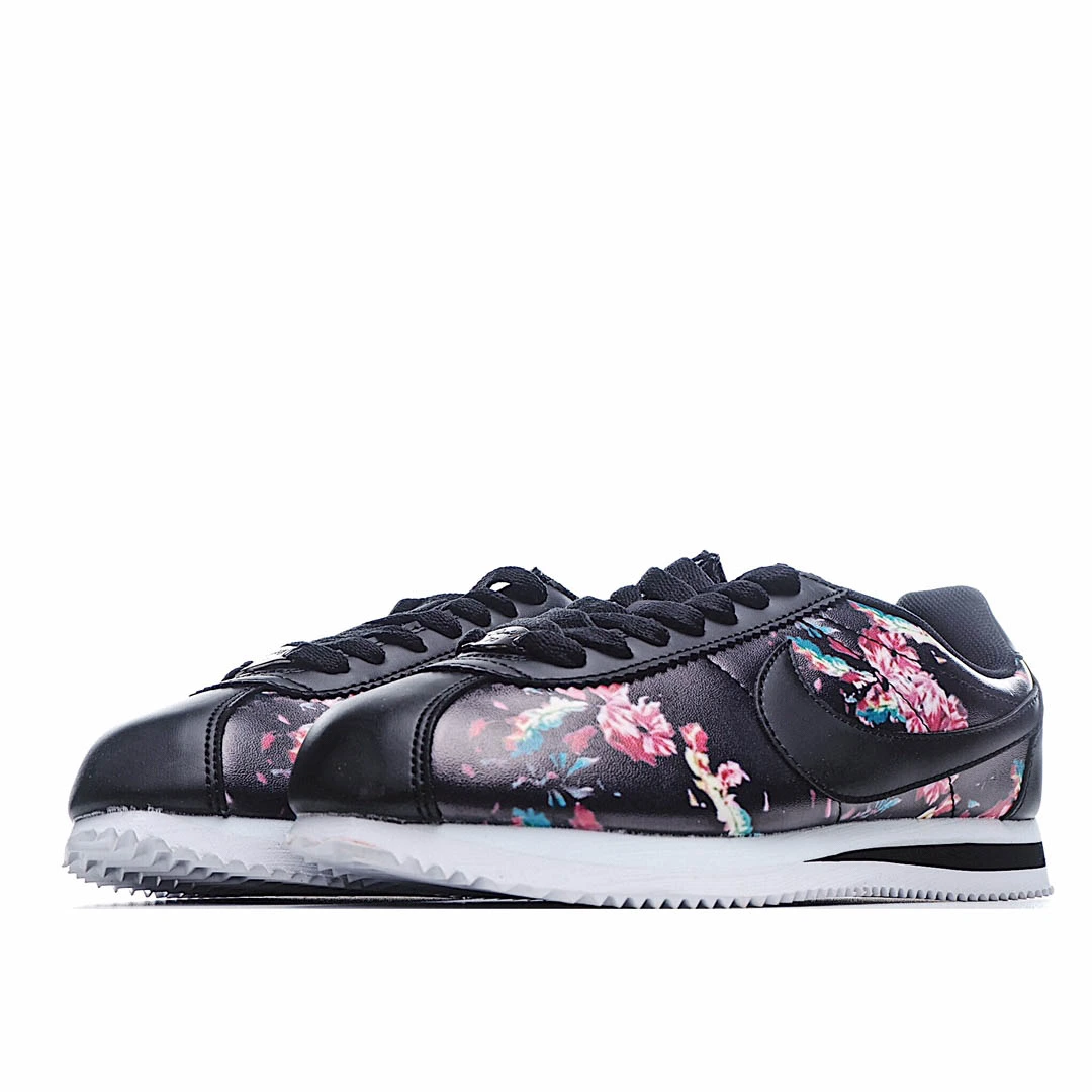 Nike Classic Cortez Leather Running Shoe