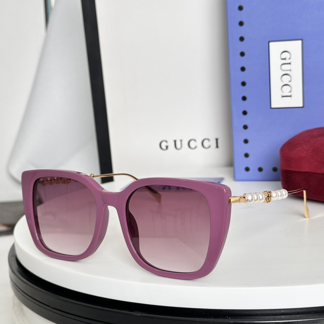 GG Pearls Sunglass
