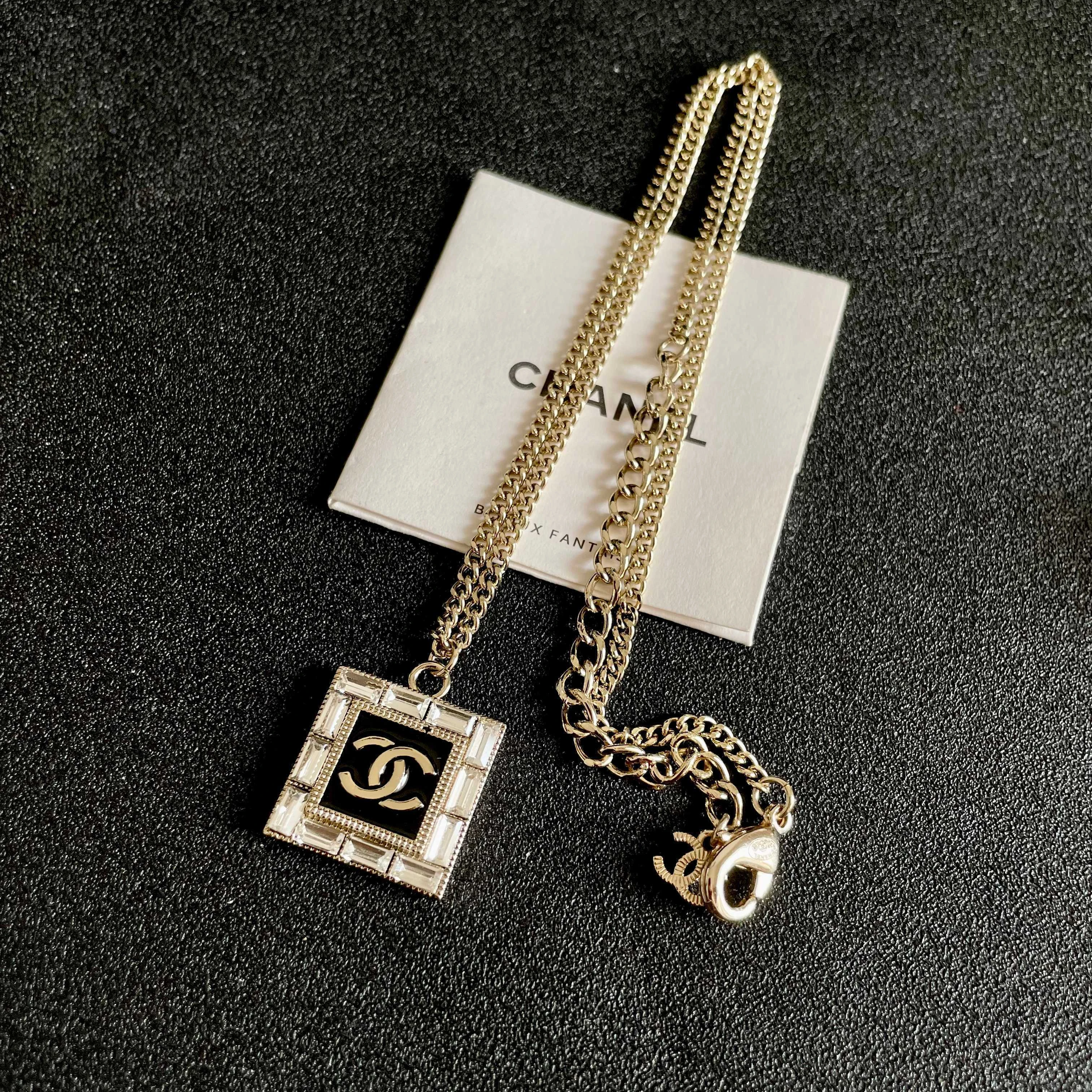 Chanel Earring