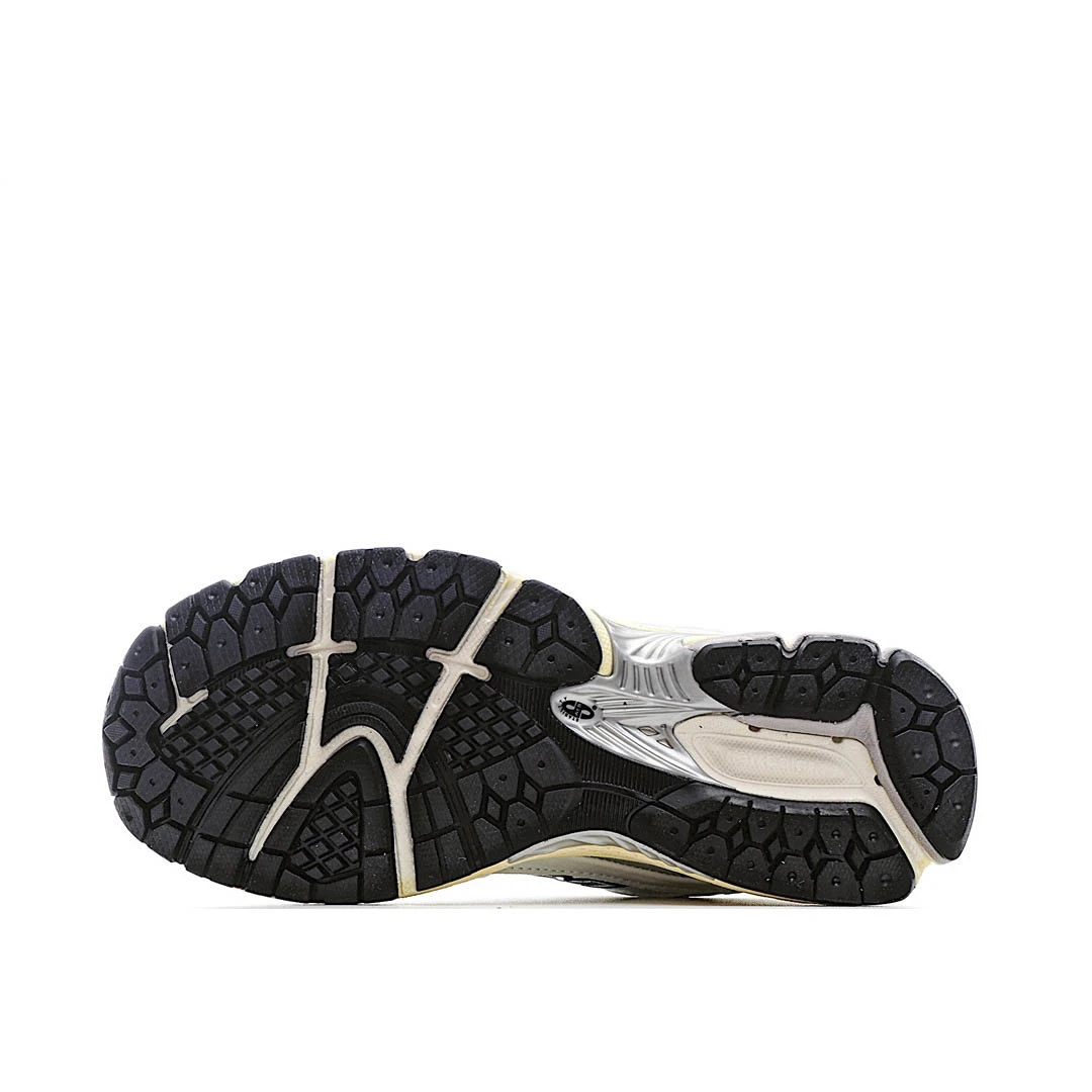 NEW BALANCE casual running shoes