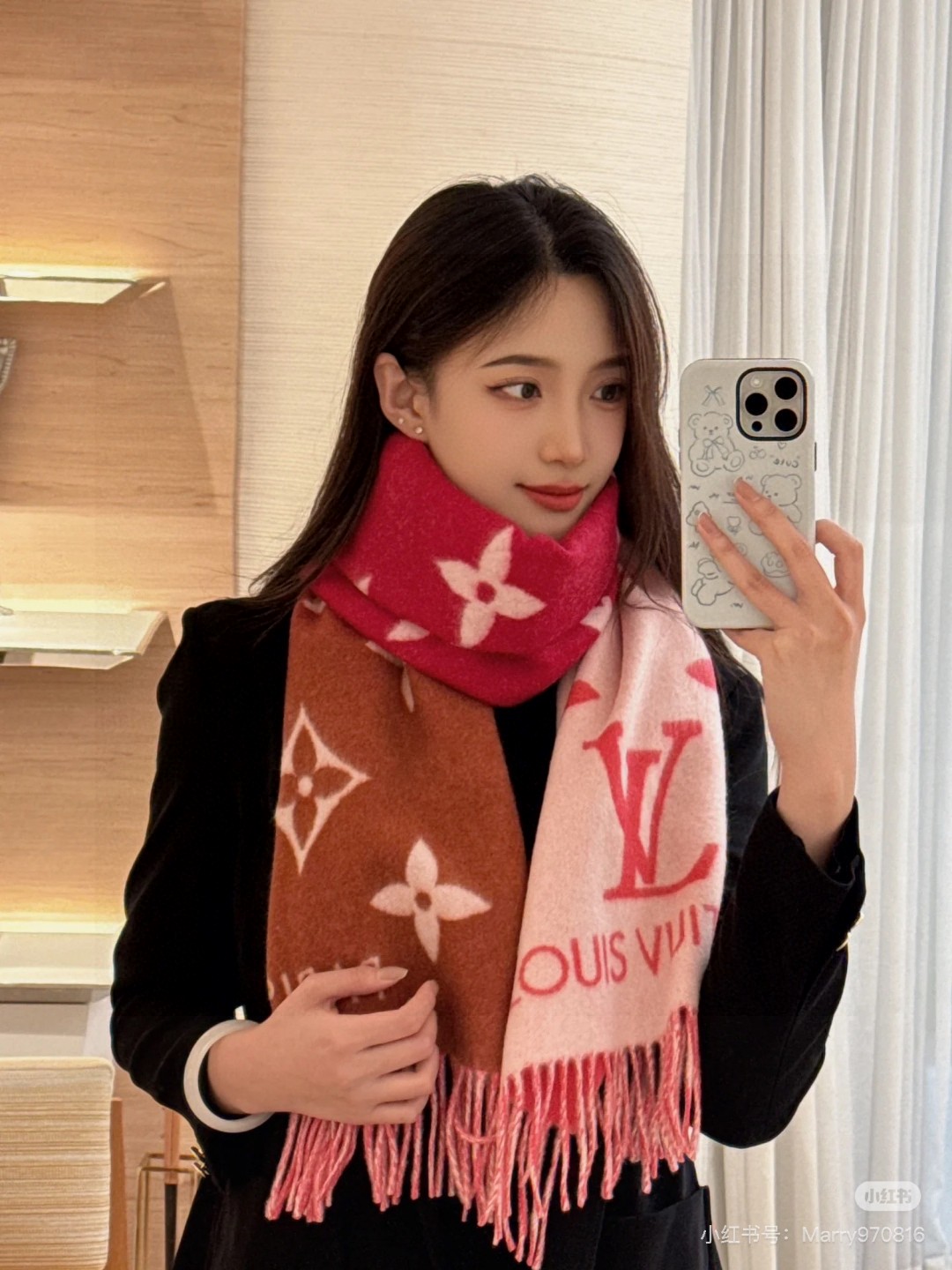 Louis Vuitton Scarves