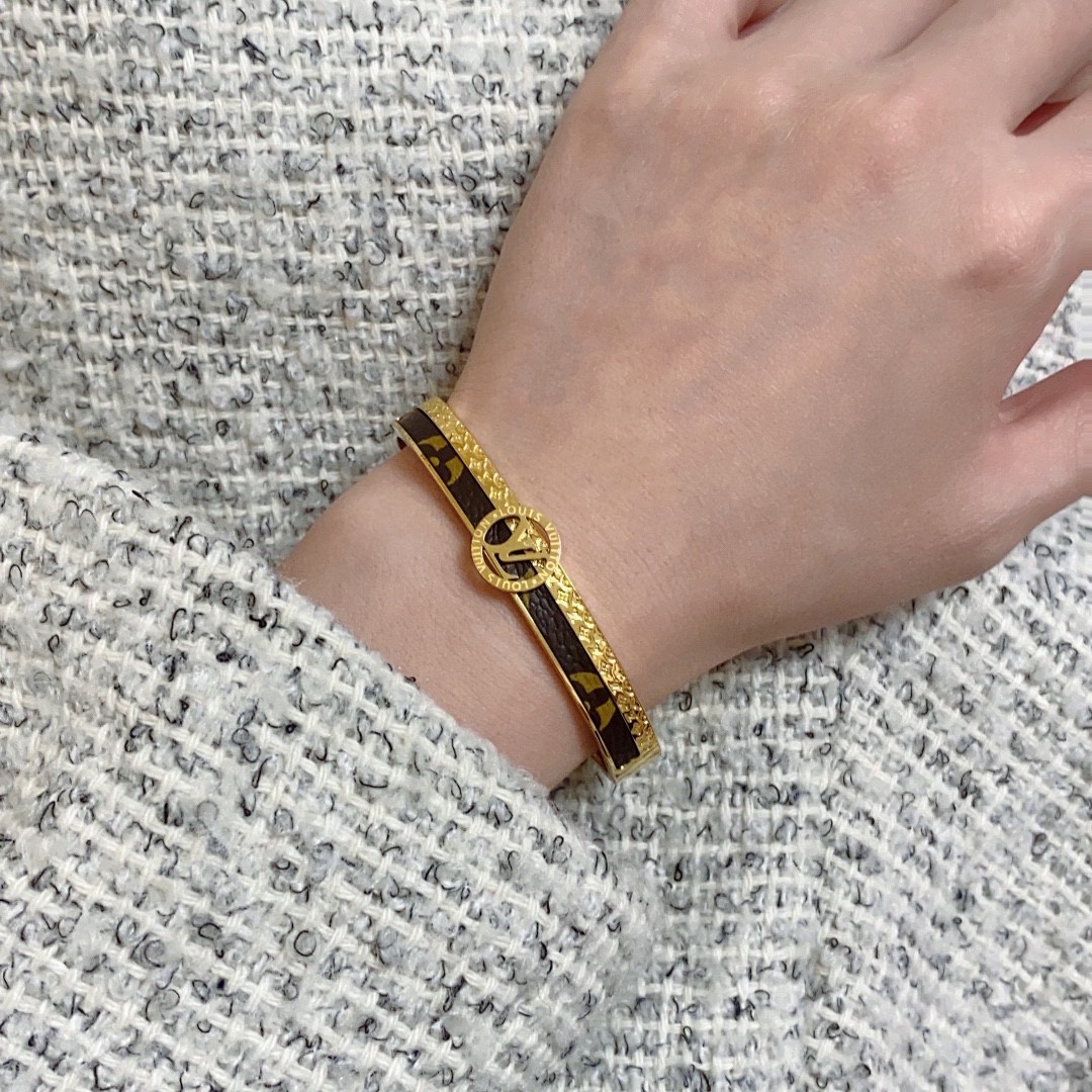 LV Bracelet