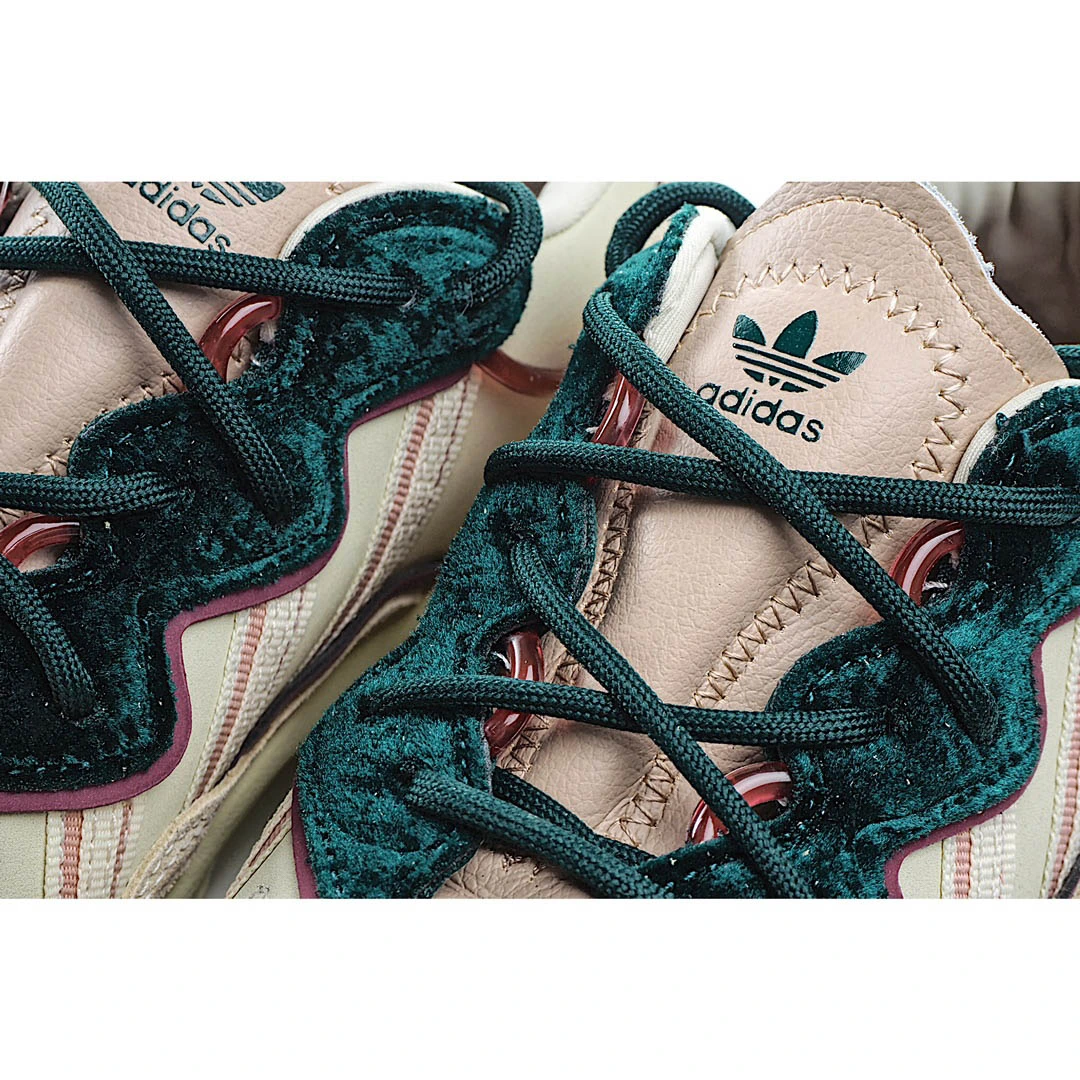 Adidas Wmns Ozweego 'Sand Ash Pearl'‬