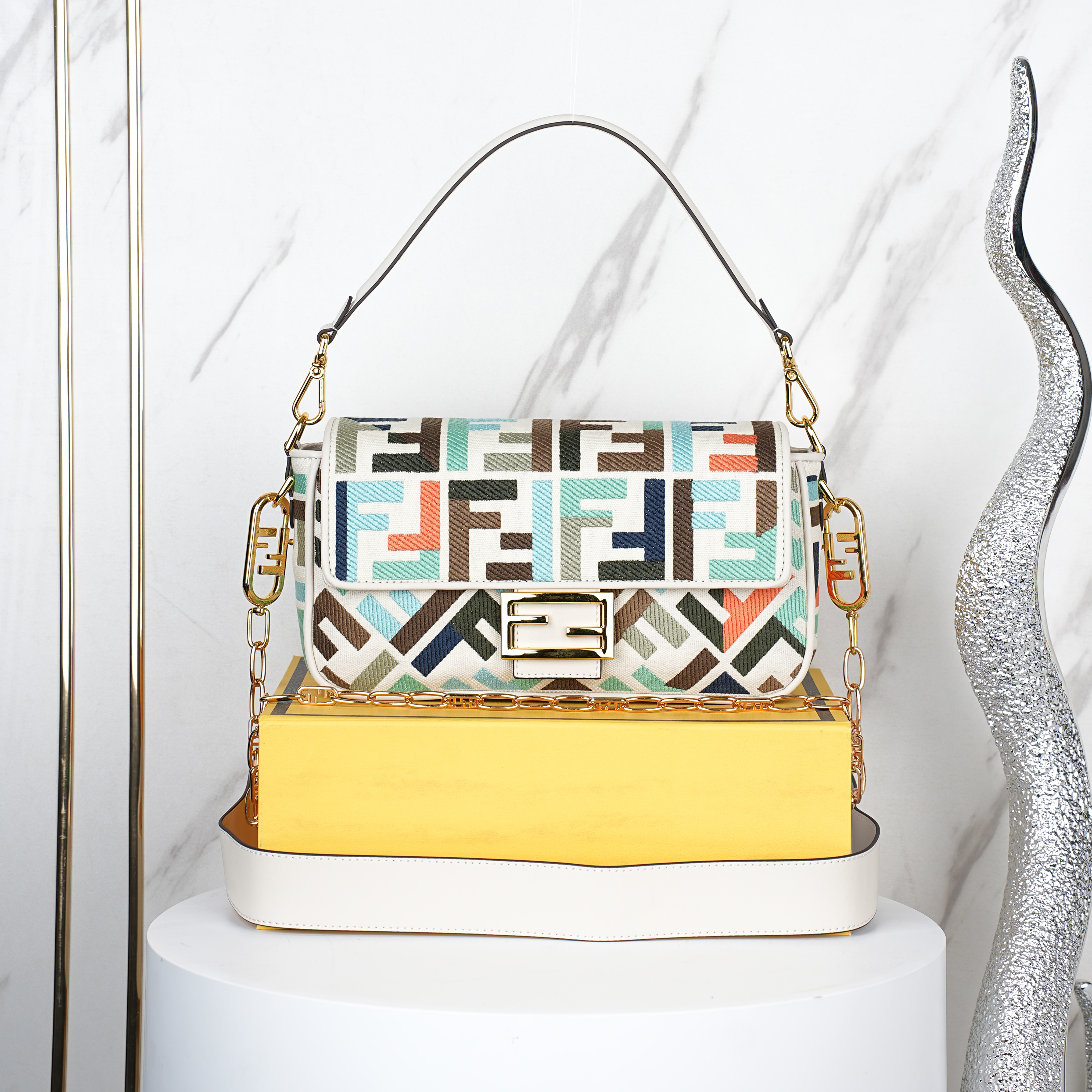 Fendi 𝐁𝐚𝐠𝐮𝐞𝐭𝐭𝐞