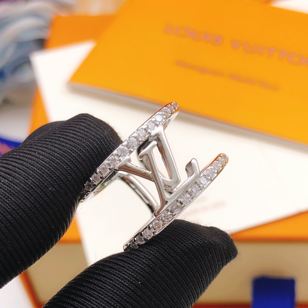 LV Ring