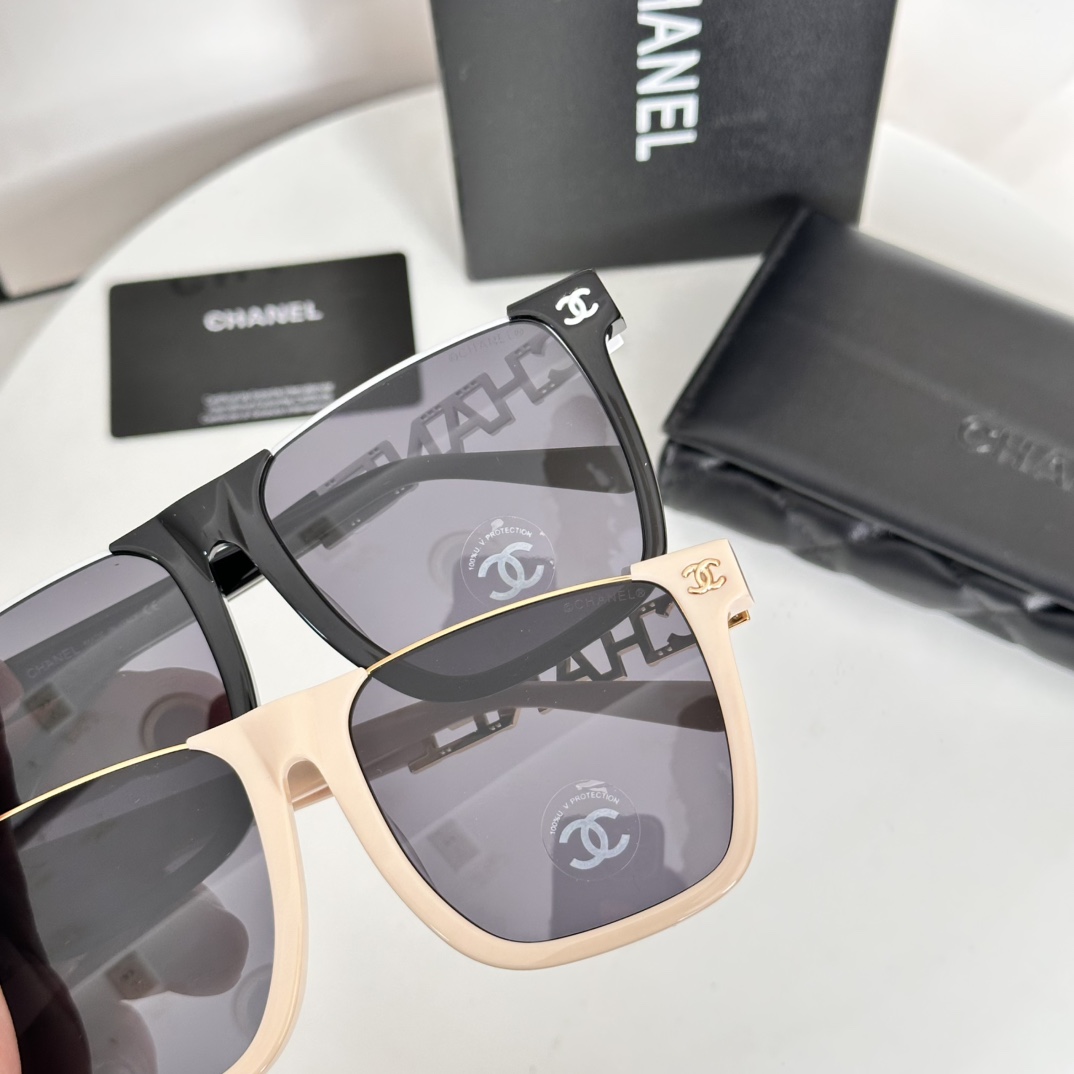 CHANEL Glasses