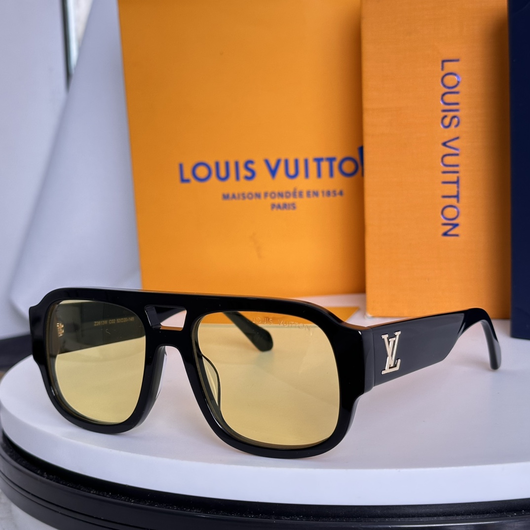 LOUIS VUITTON Glasses