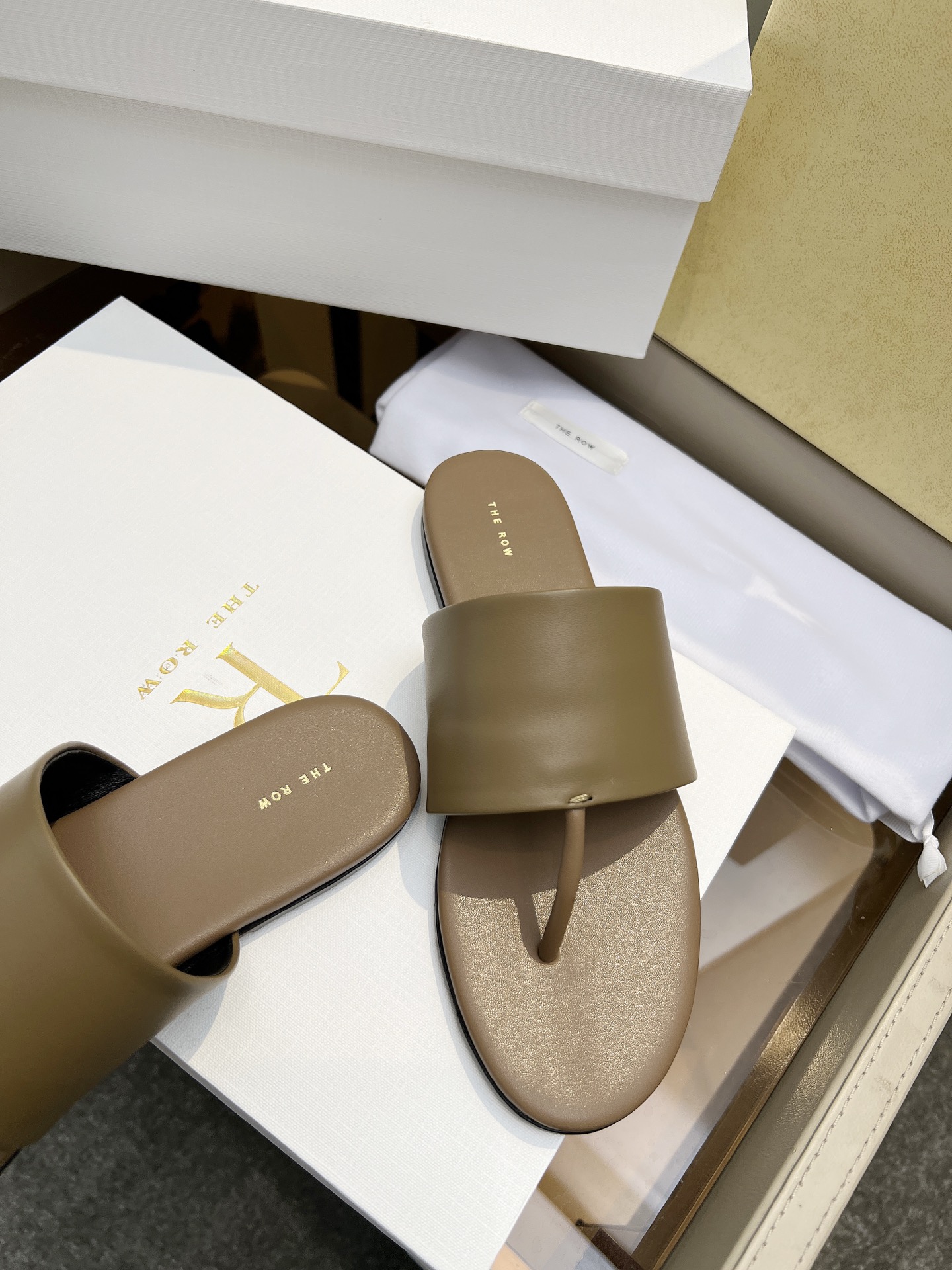 The row Slippers