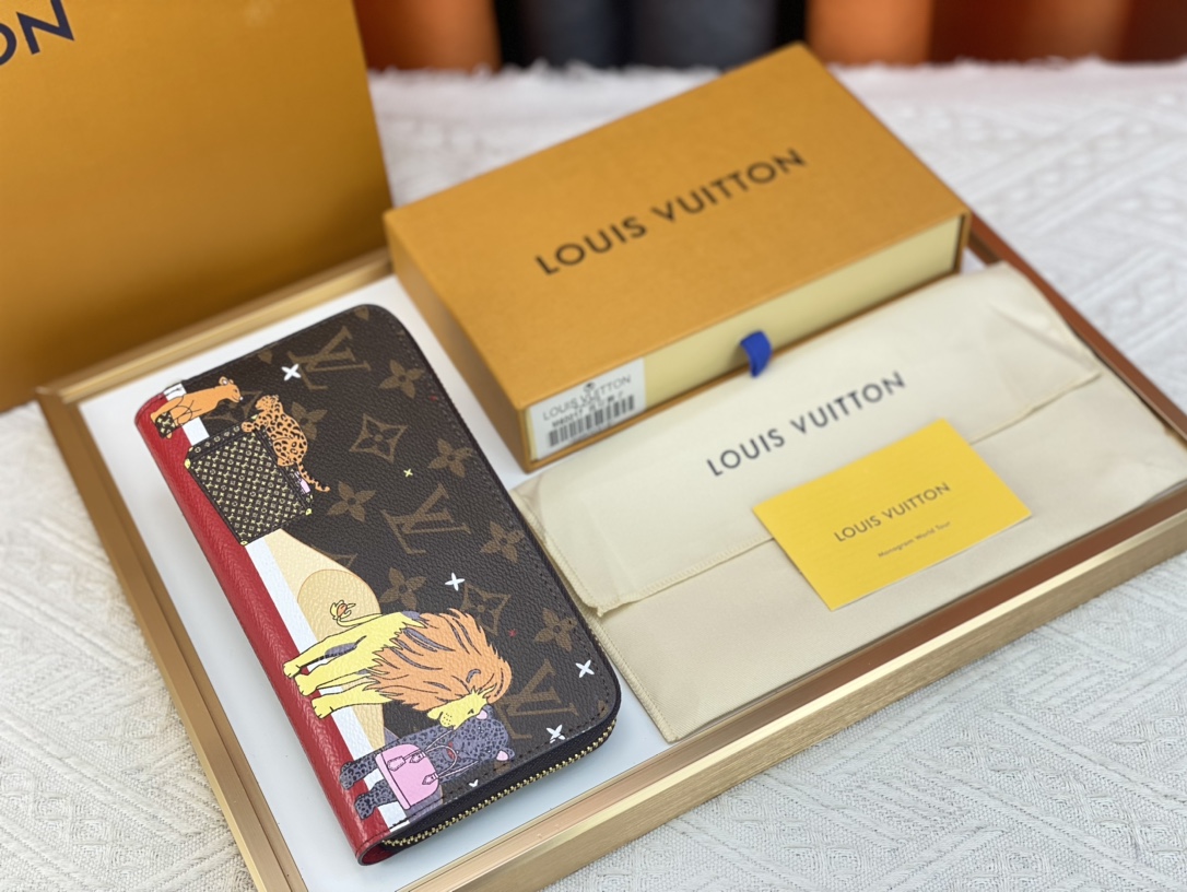 LV Vivienne Holidays