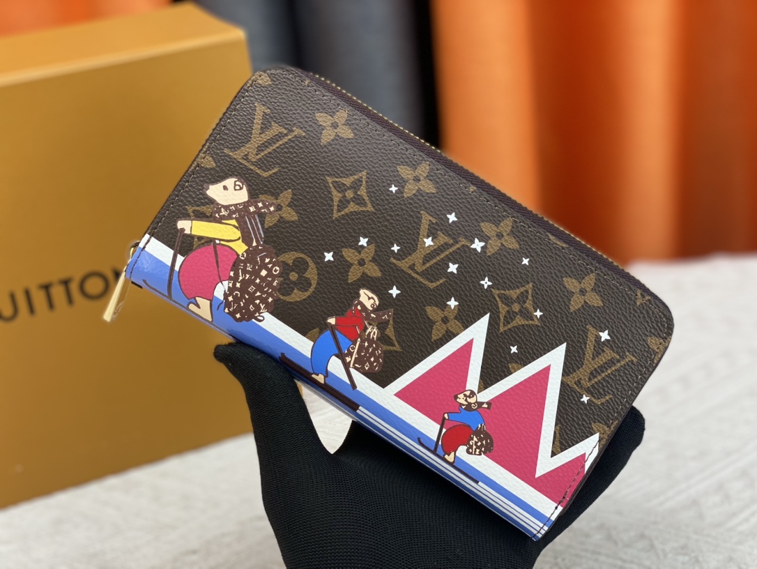 LV Vivienne Holidays