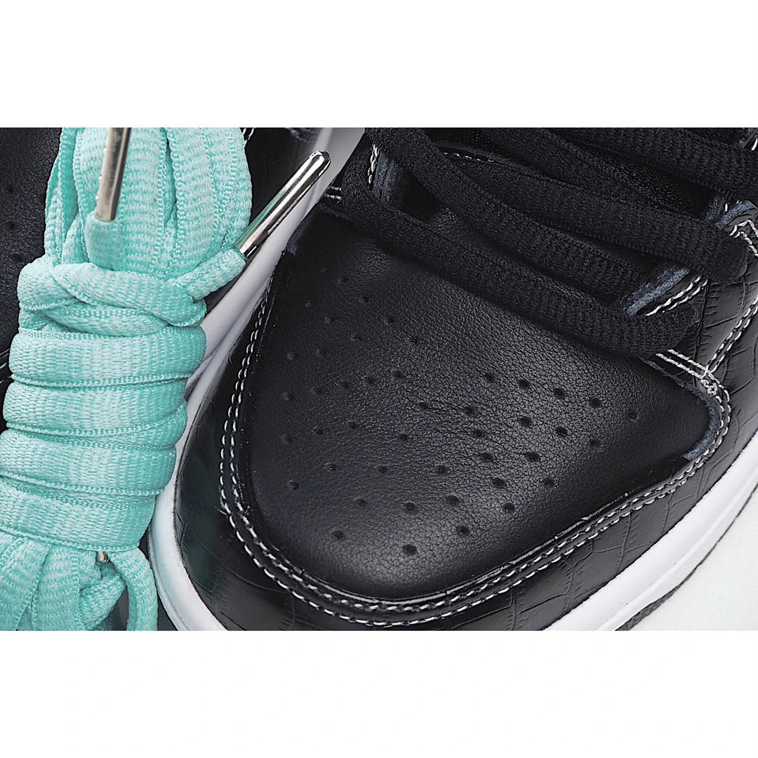 Diamond Supply Co. X Nike SB Dunk Low Pro  Tiffany   芙尼蓝