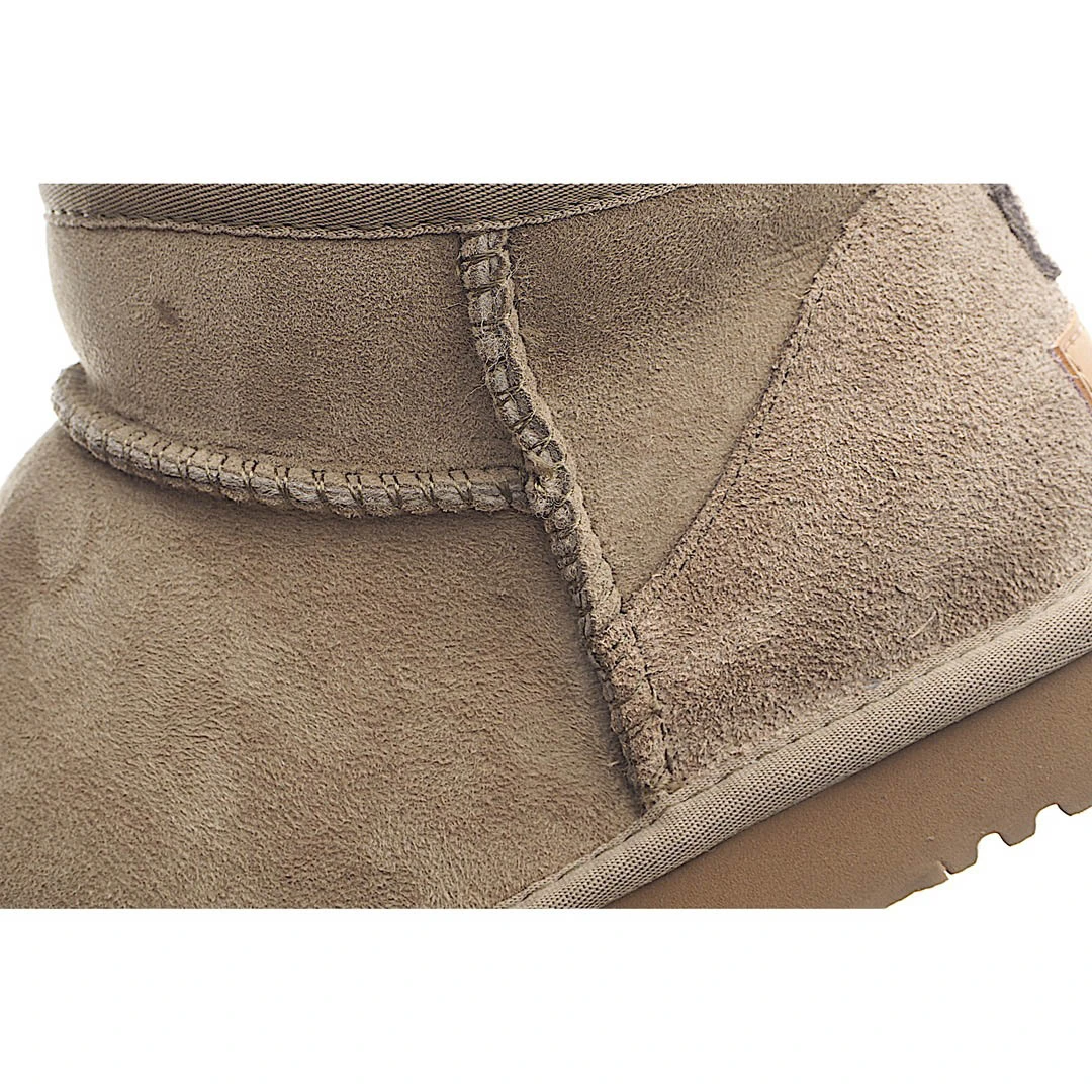 UGG Classic Mini series snow boots