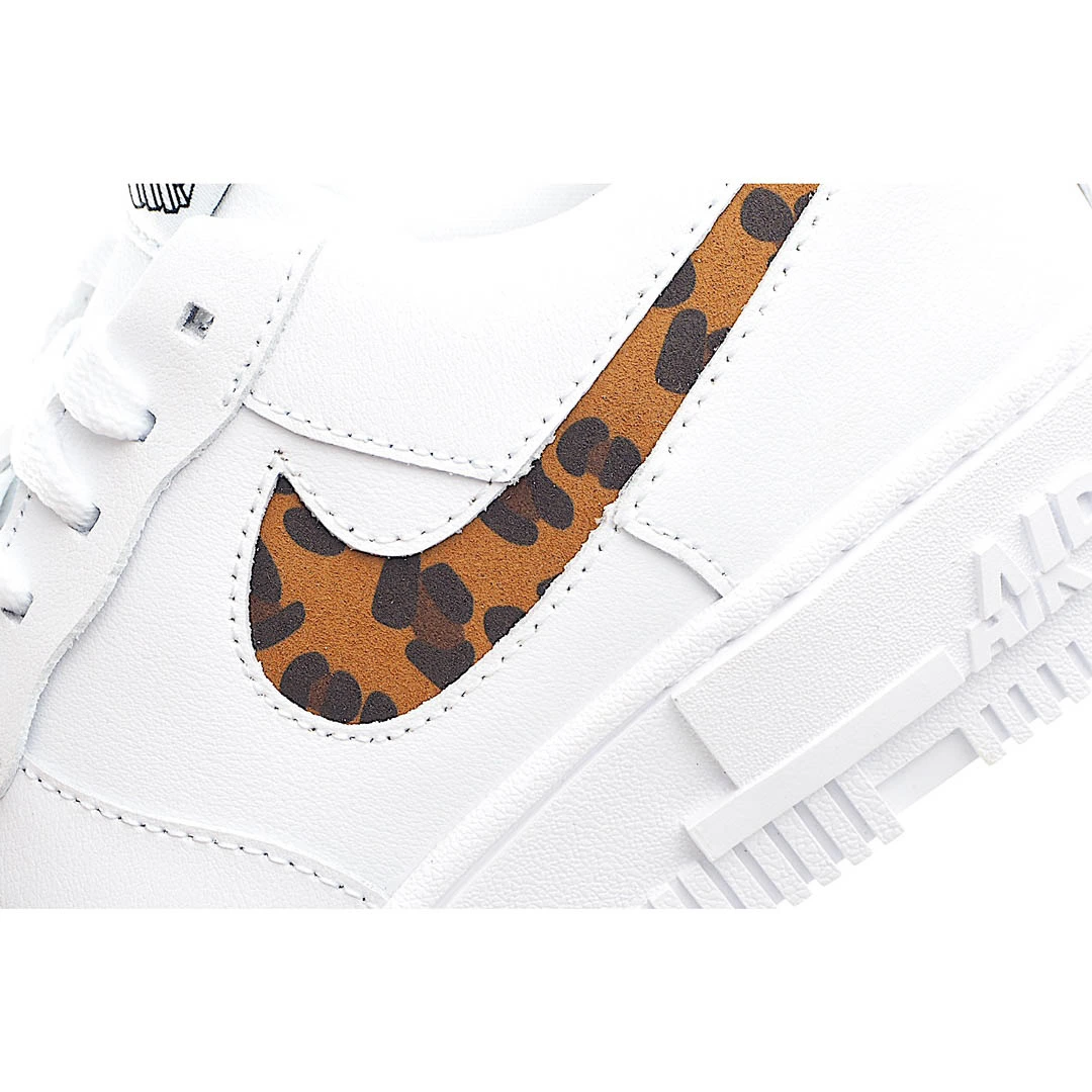 Nike Air Force 1 LV8 Pixel