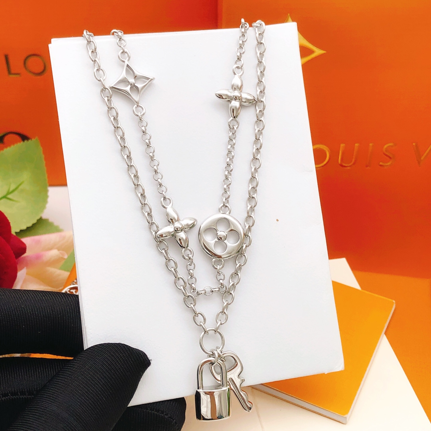 LV LXL0219