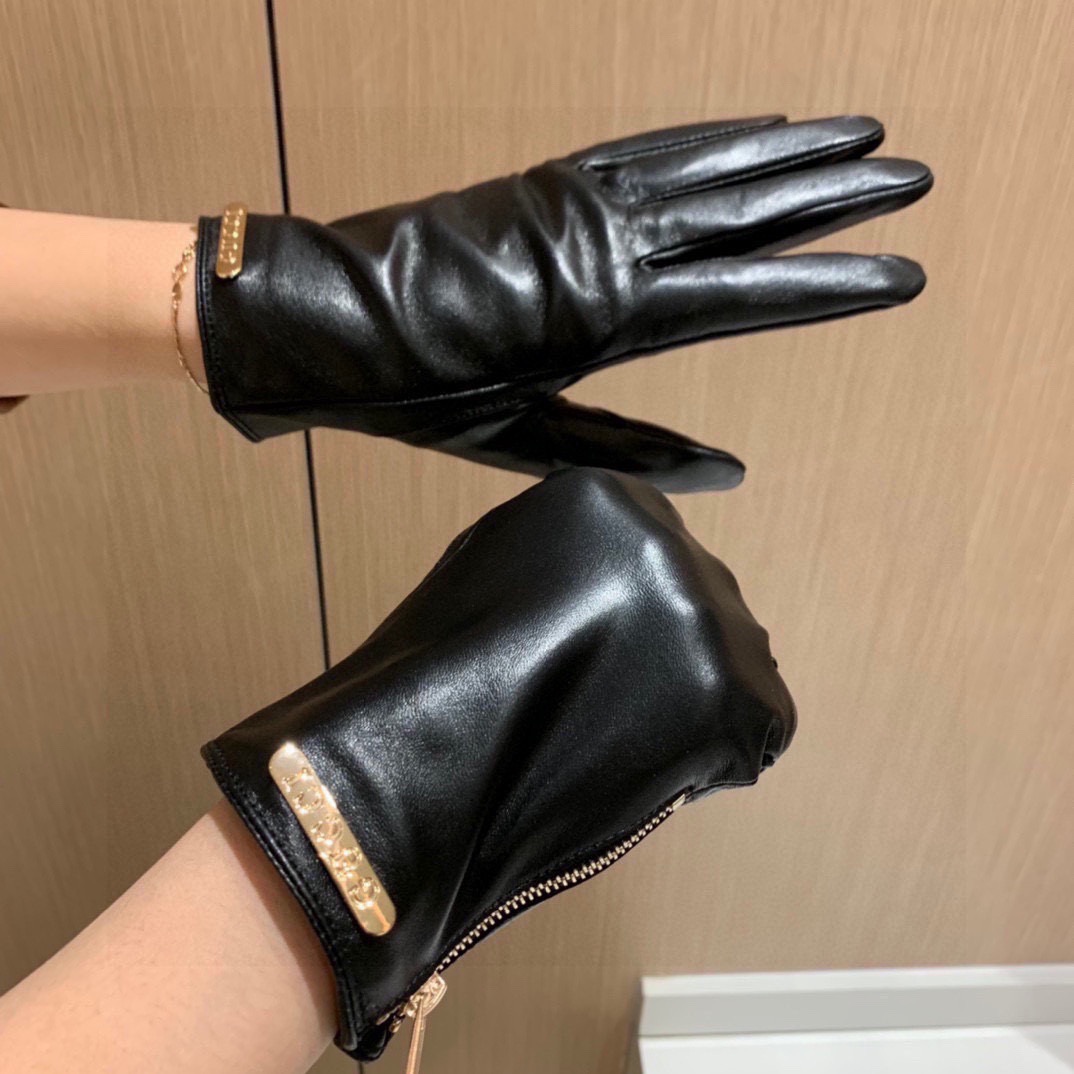 Gucci Gloves