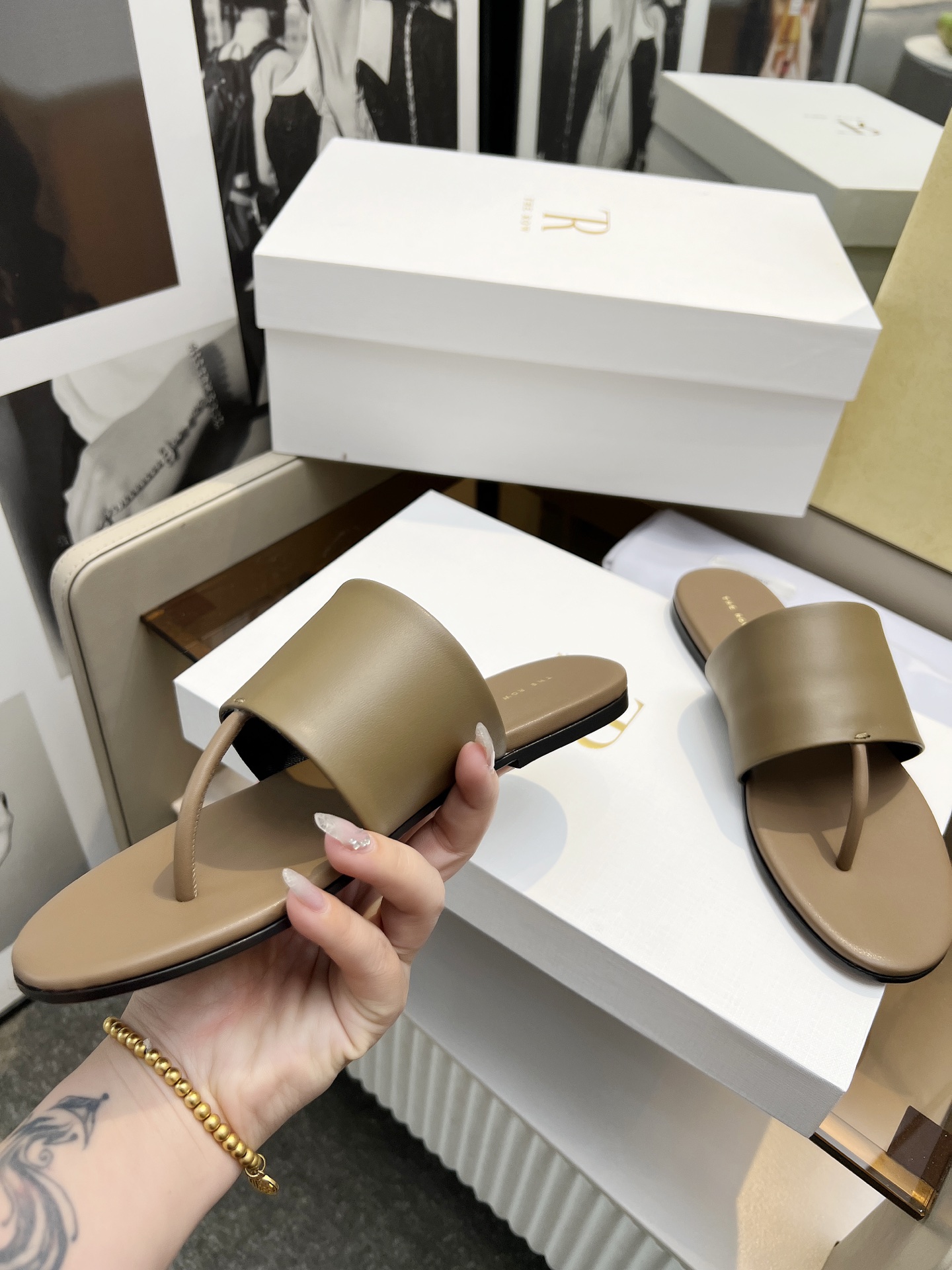 The row Slippers