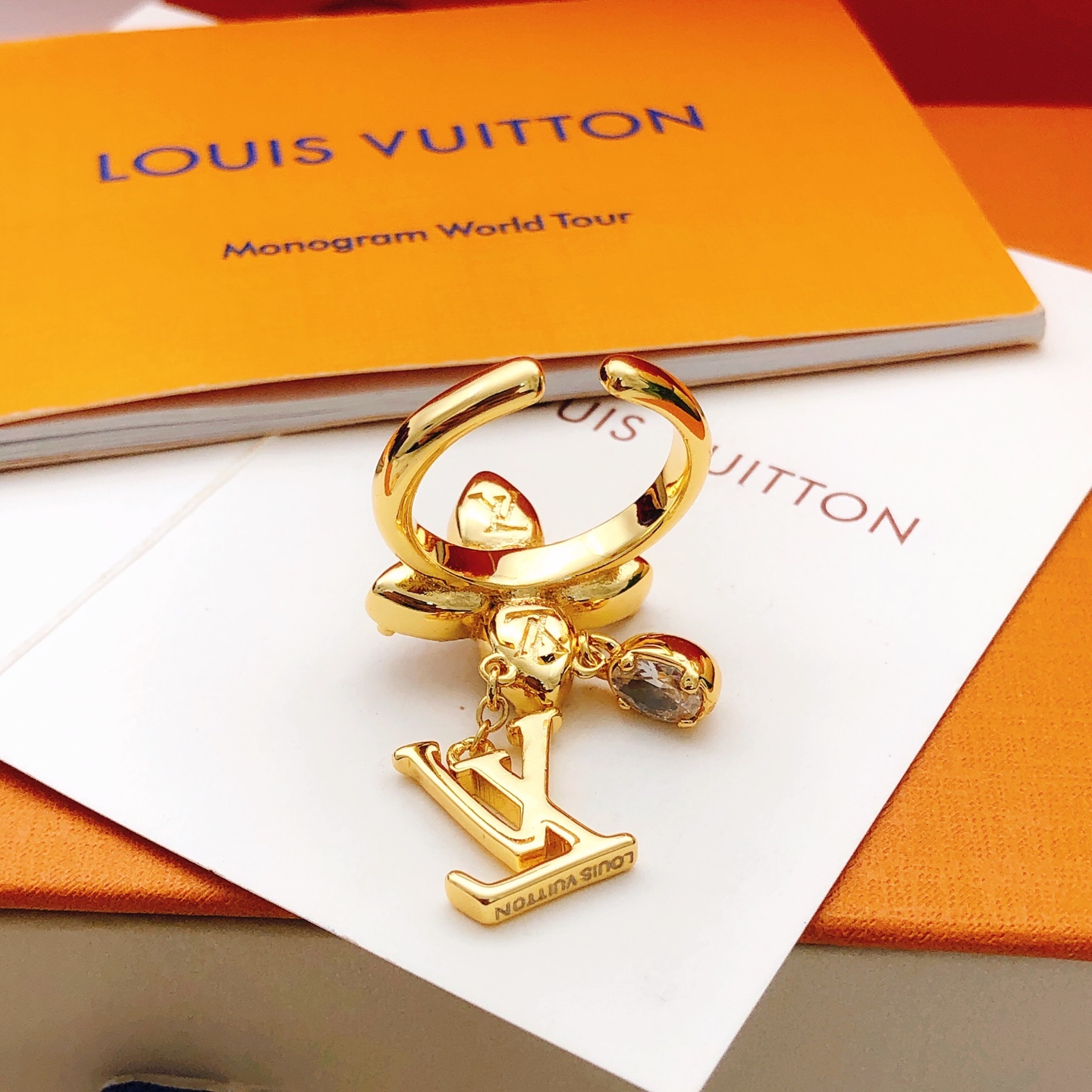 LV Ring