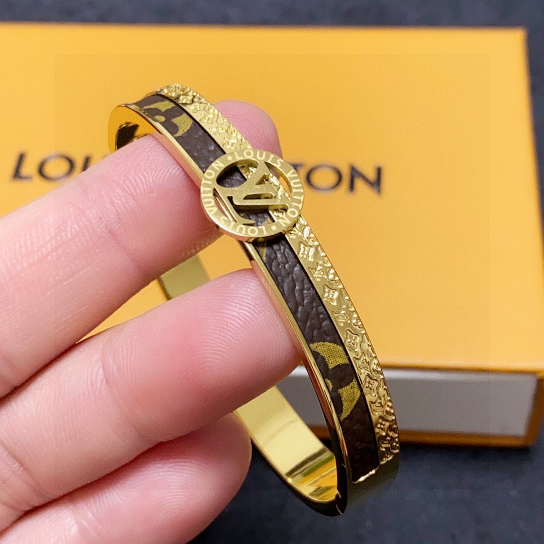 LV Bracelet