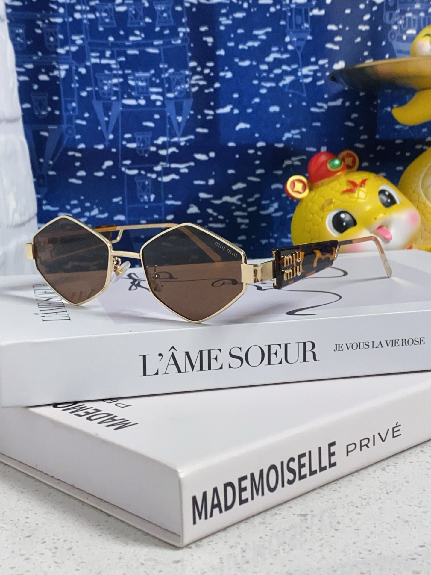 Miumiu Sunglass
