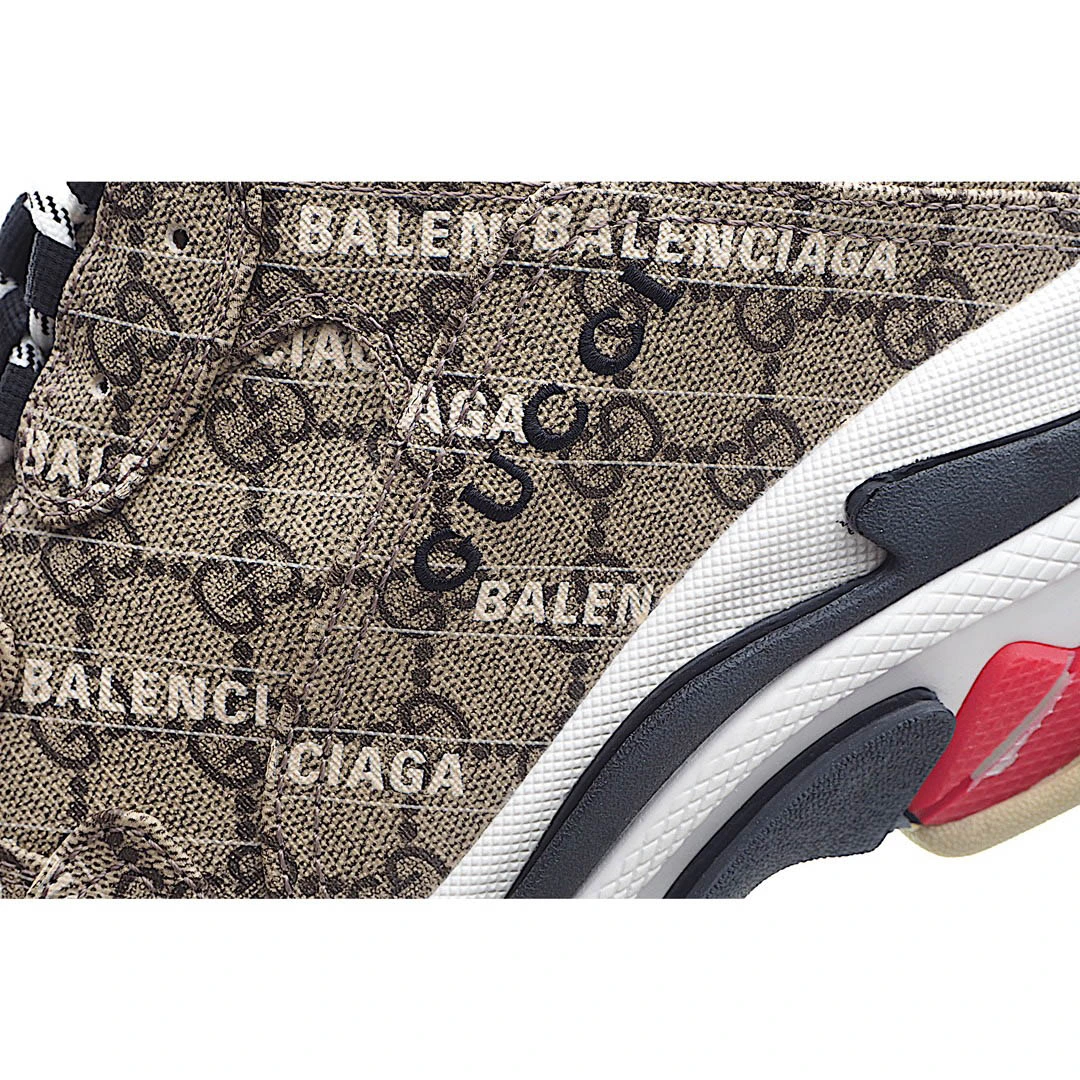 Balenciaga Triple S dad shoes running shoes