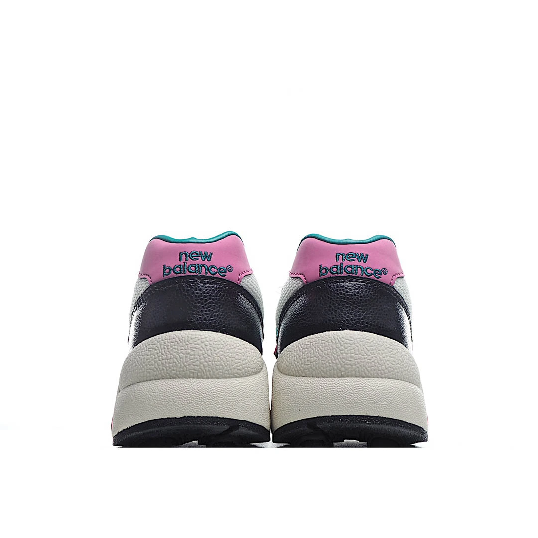 New Balance MRT XG