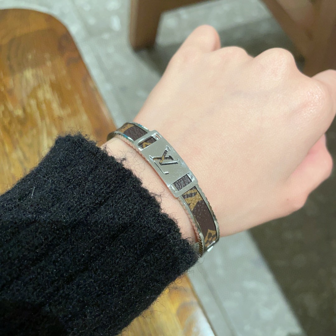 LV Bracelet