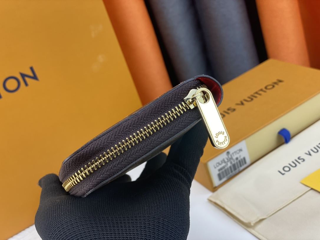LV Vivienne Holidays