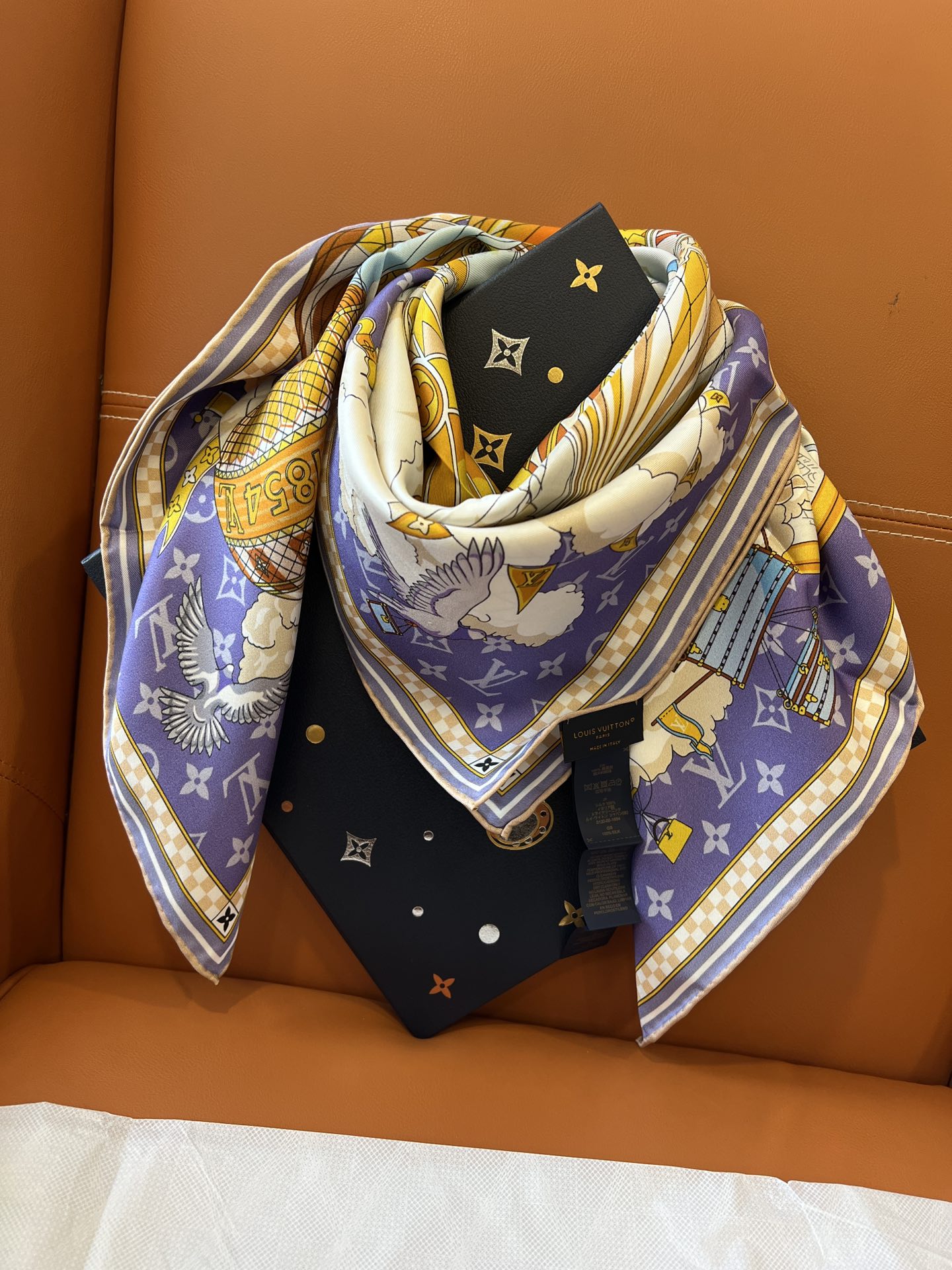 Louis Vuitton Scarves