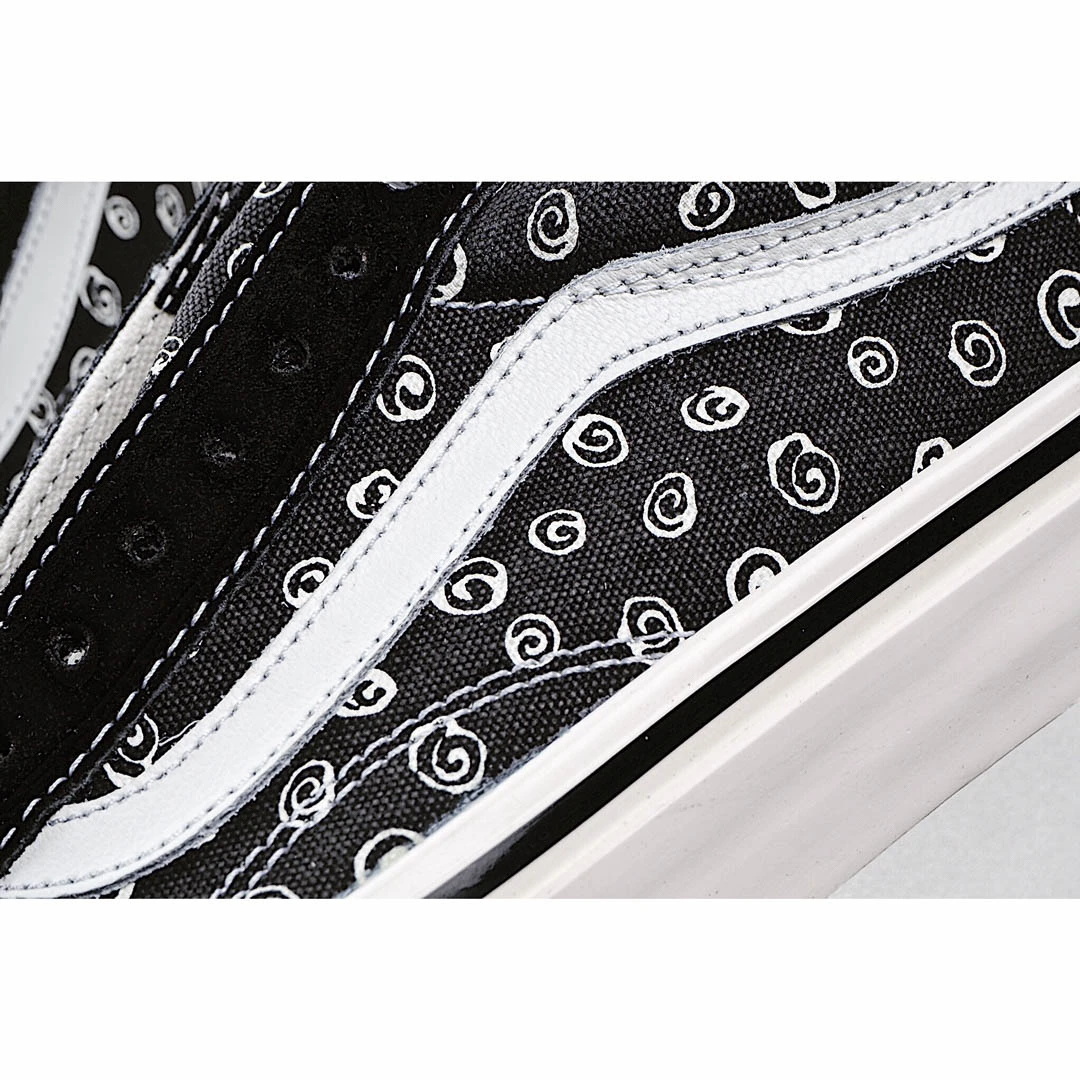 Vans Authentic Low-Top Sneakers