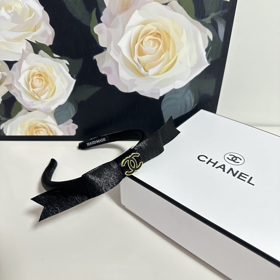 Chanel hair band