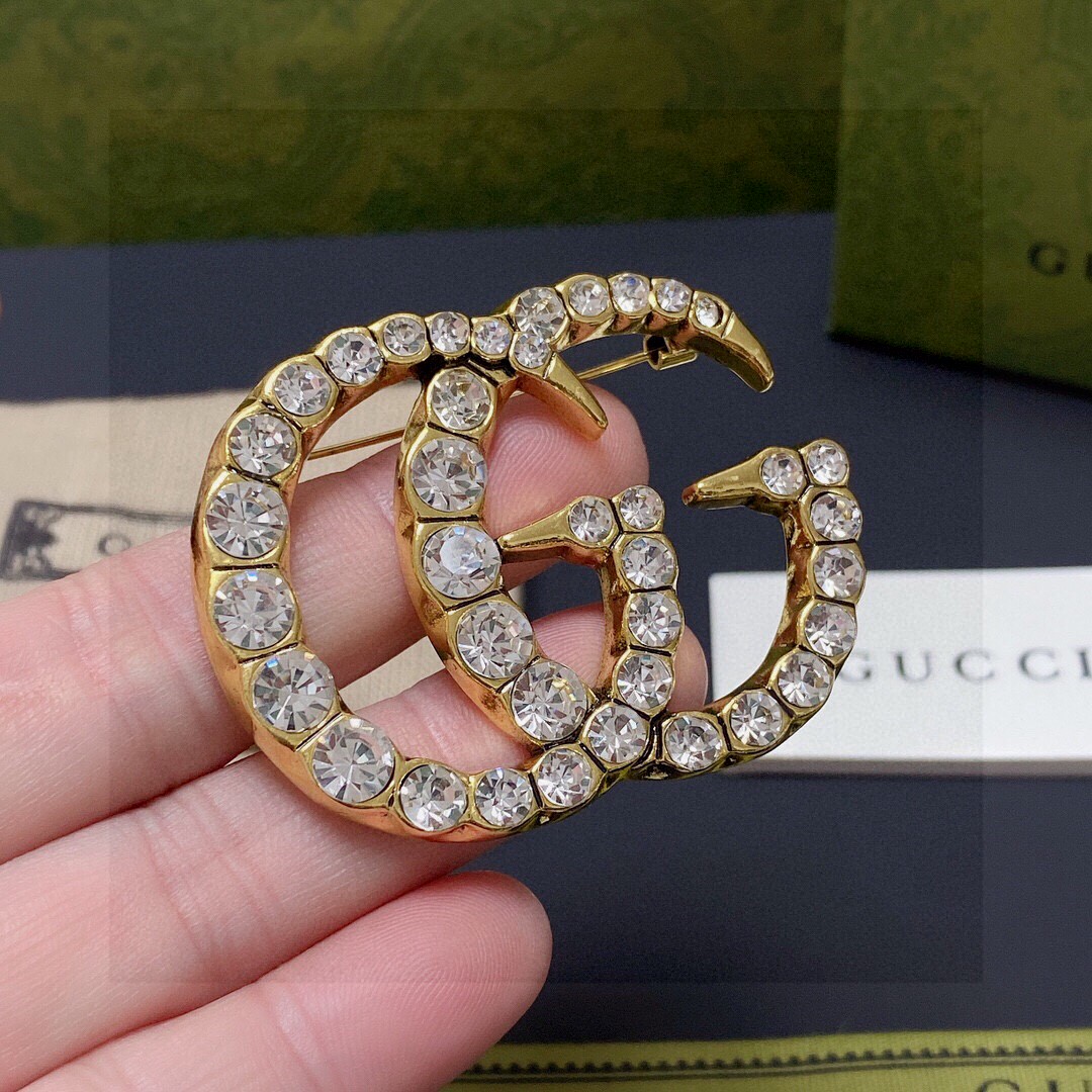 GUCCI BROOCH
