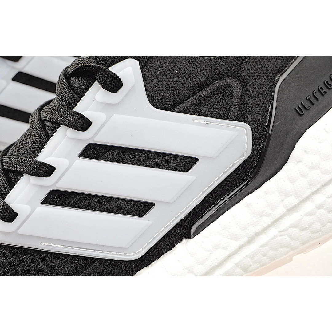 Adidas Ultra Boost UB21