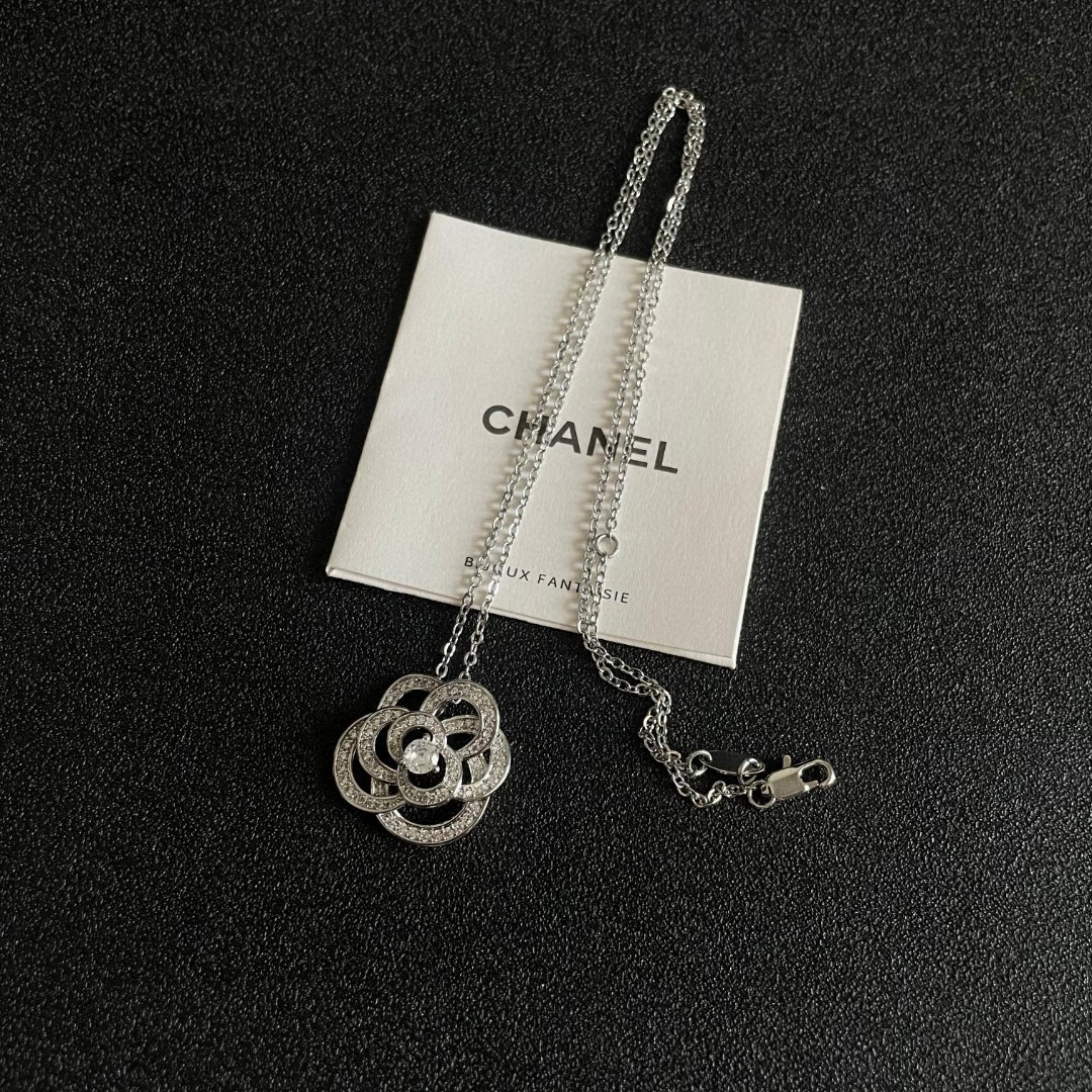 Chanel Necklace 5