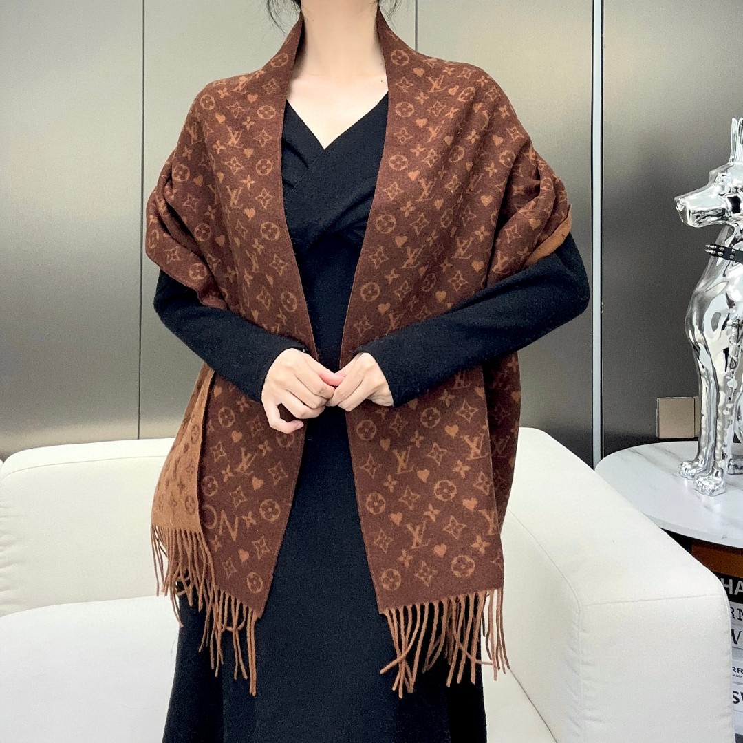 Louis Vuitton Scarves