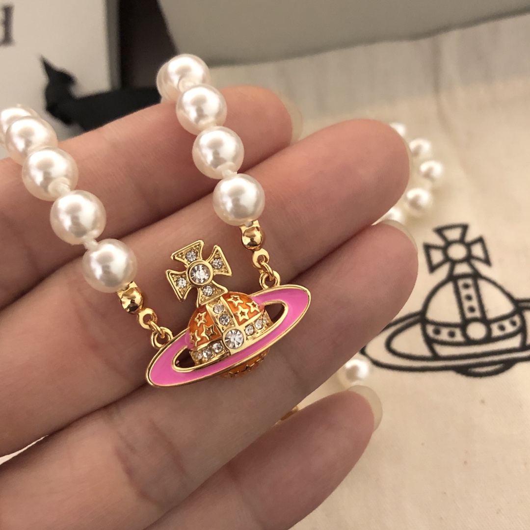 VivienneWestwood necklace